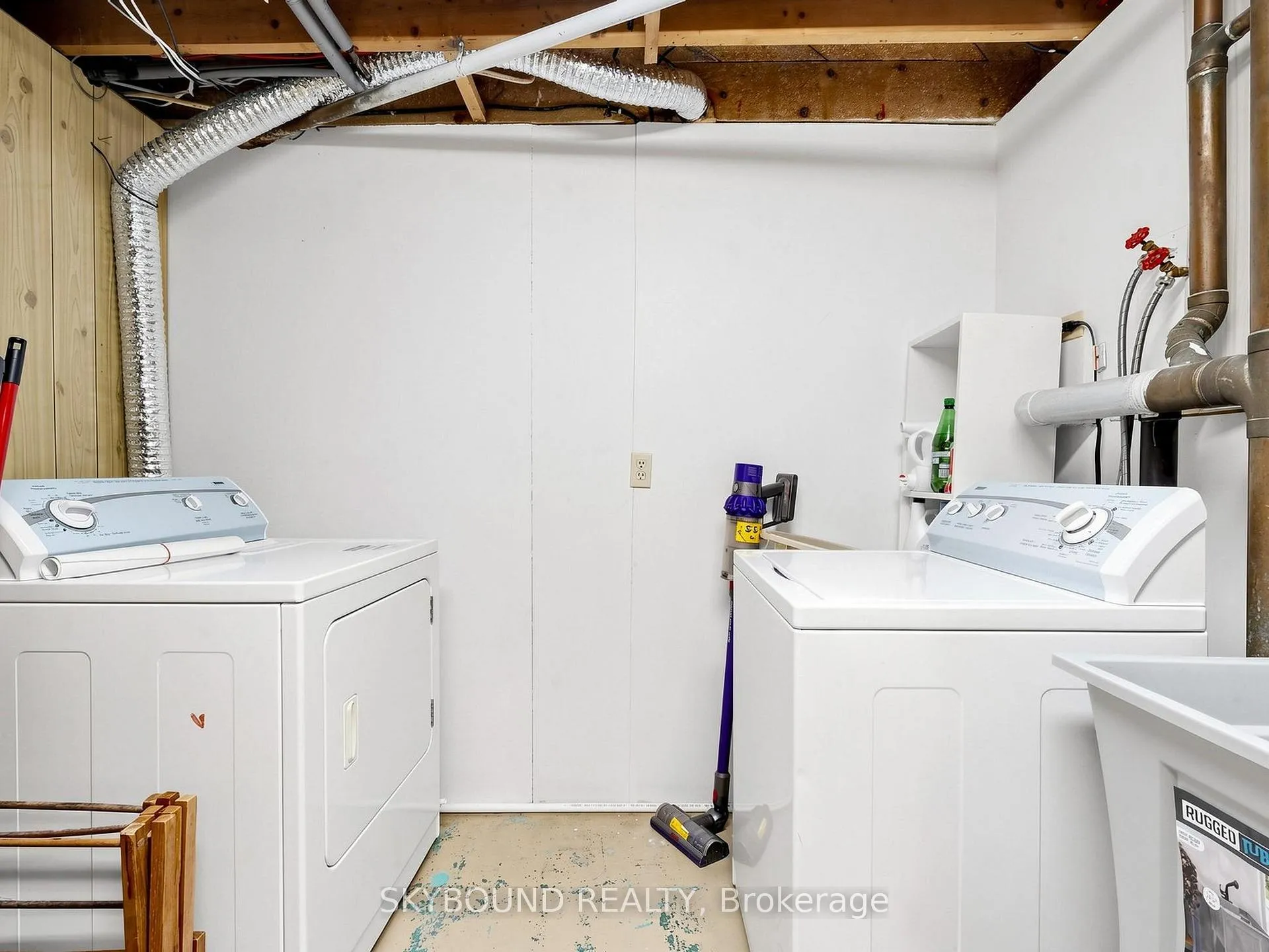 Photo 43 of 22 Friar Tuck Road, Markham, Bullock — HOMEH