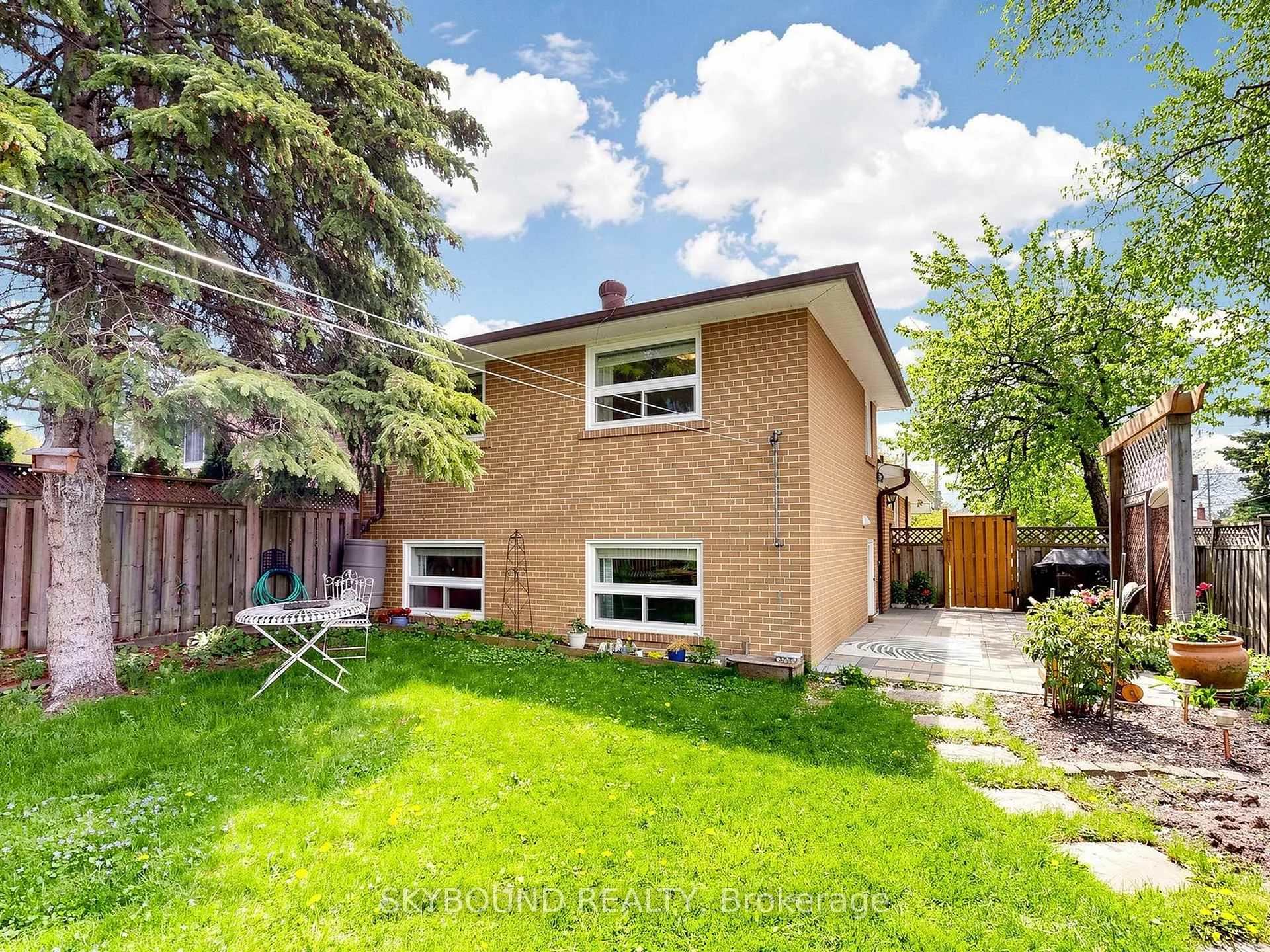 Photo 46 of 22 Friar Tuck Road, Markham, Bullock — HOMEH