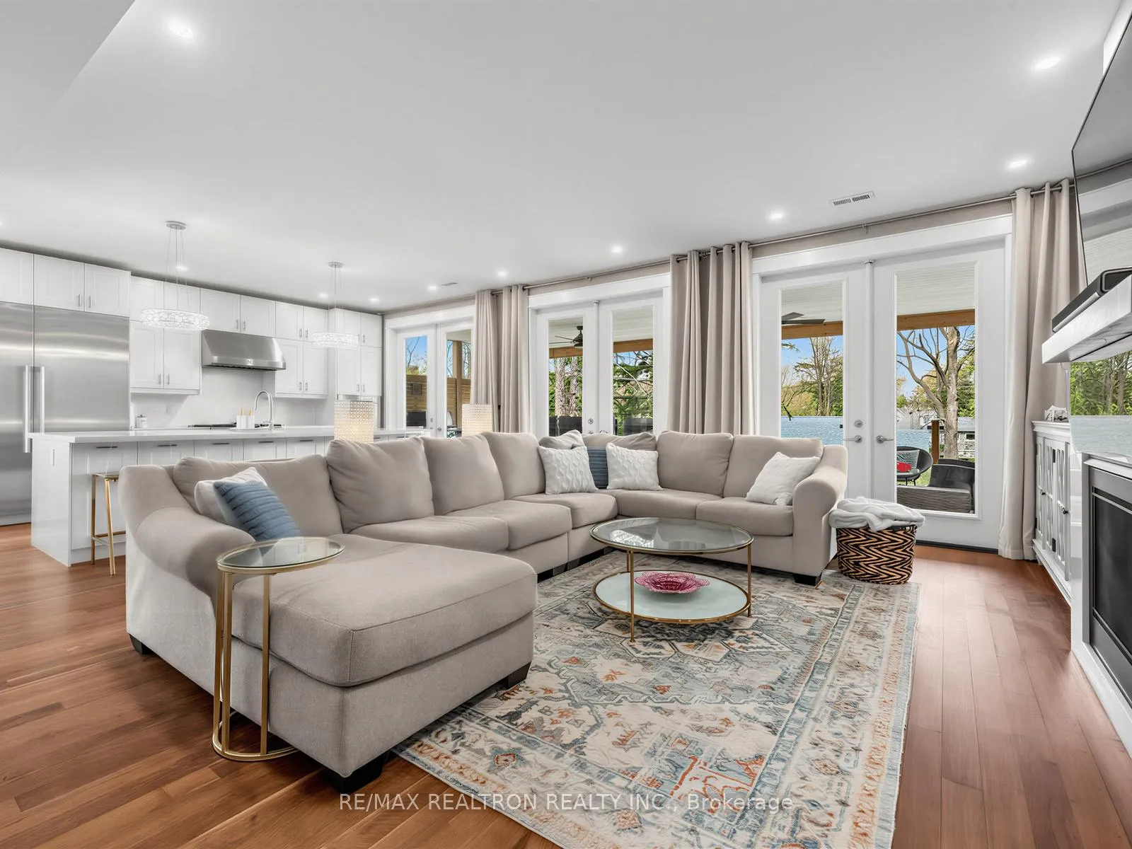 Photo 10 of 115 Clapperton Street, Barrie, Wellington — HOMEH