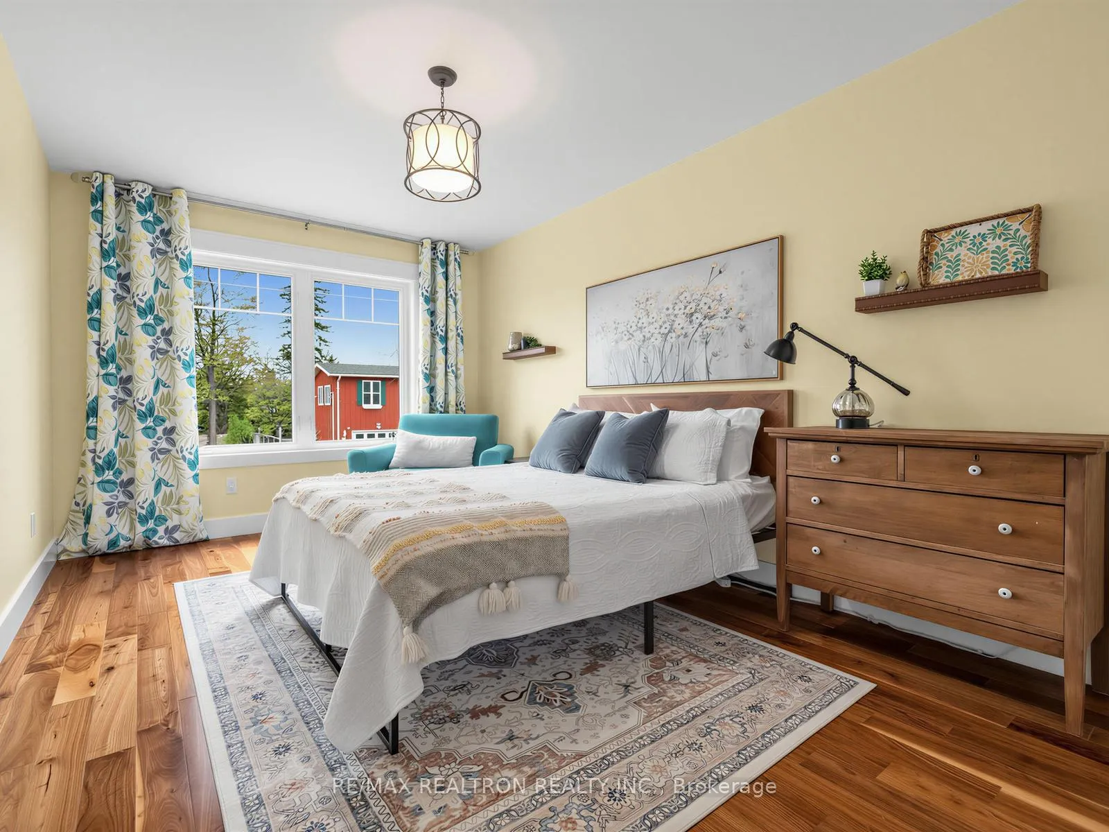 Photo 18 of 115 Clapperton Street, Barrie, Wellington — HOMEH