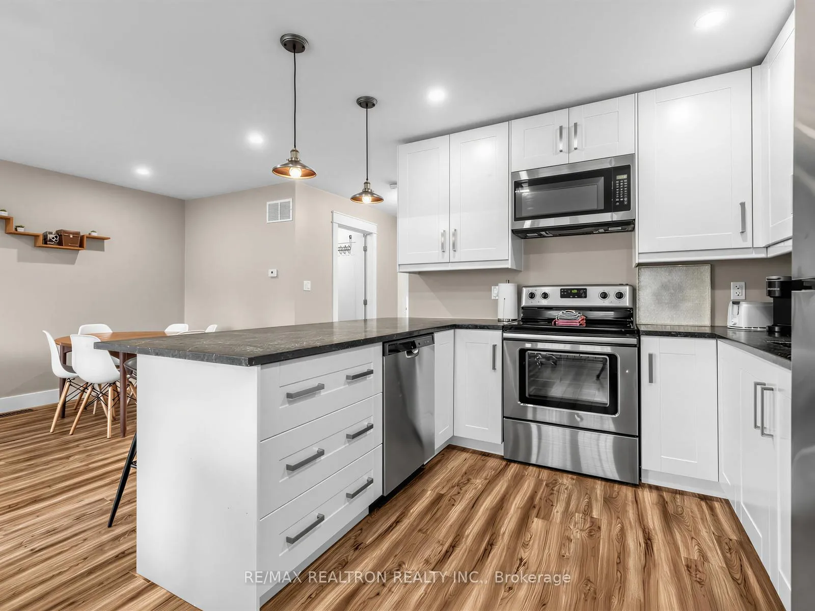 Photo 24 of 115 Clapperton Street, Barrie, Wellington — HOMEH