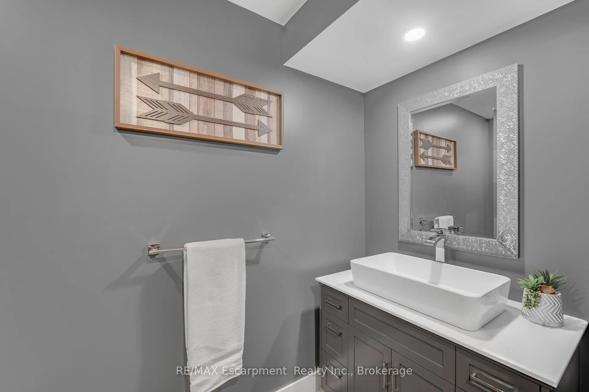 Photo 14 of 2092 Highway 6, Hamilton, Rural Flamborough — HOMEH
