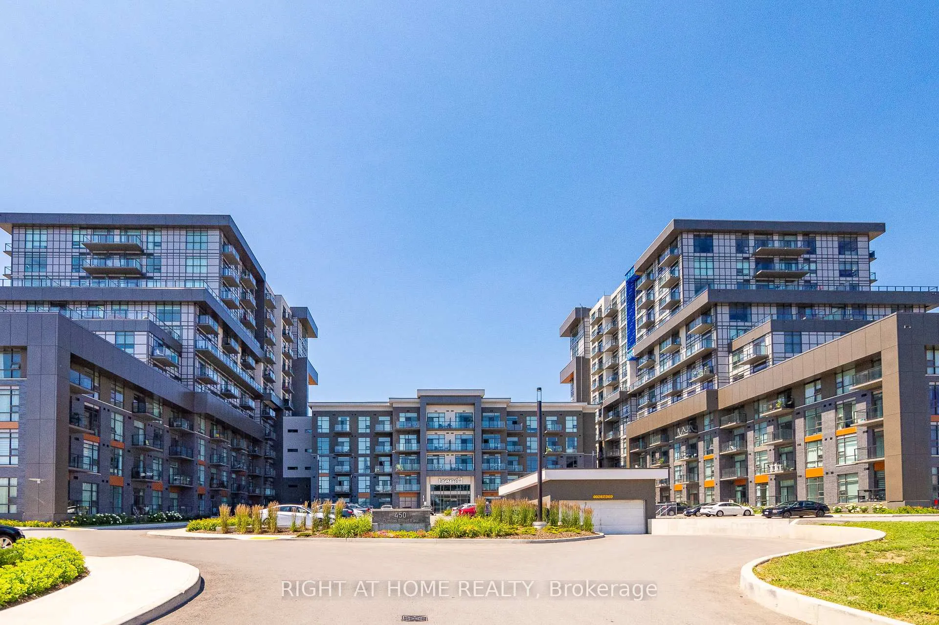 Photo 1 of Unit 804, 450 Dundas Street E, Hamilton, Waterdown — HOMEH