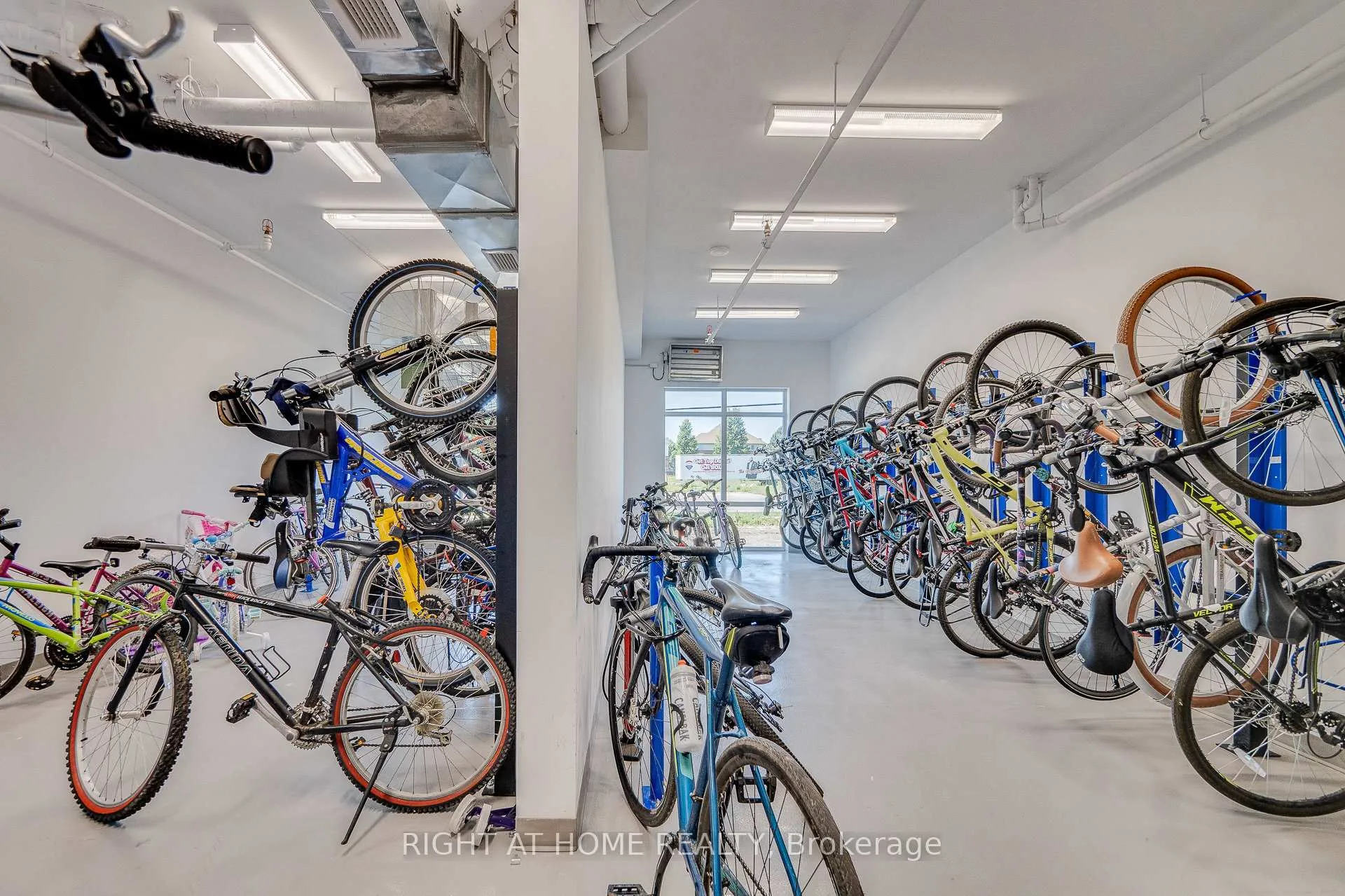 Photo 14 of Unit 804, 450 Dundas Street E, Hamilton, Waterdown — HOMEH