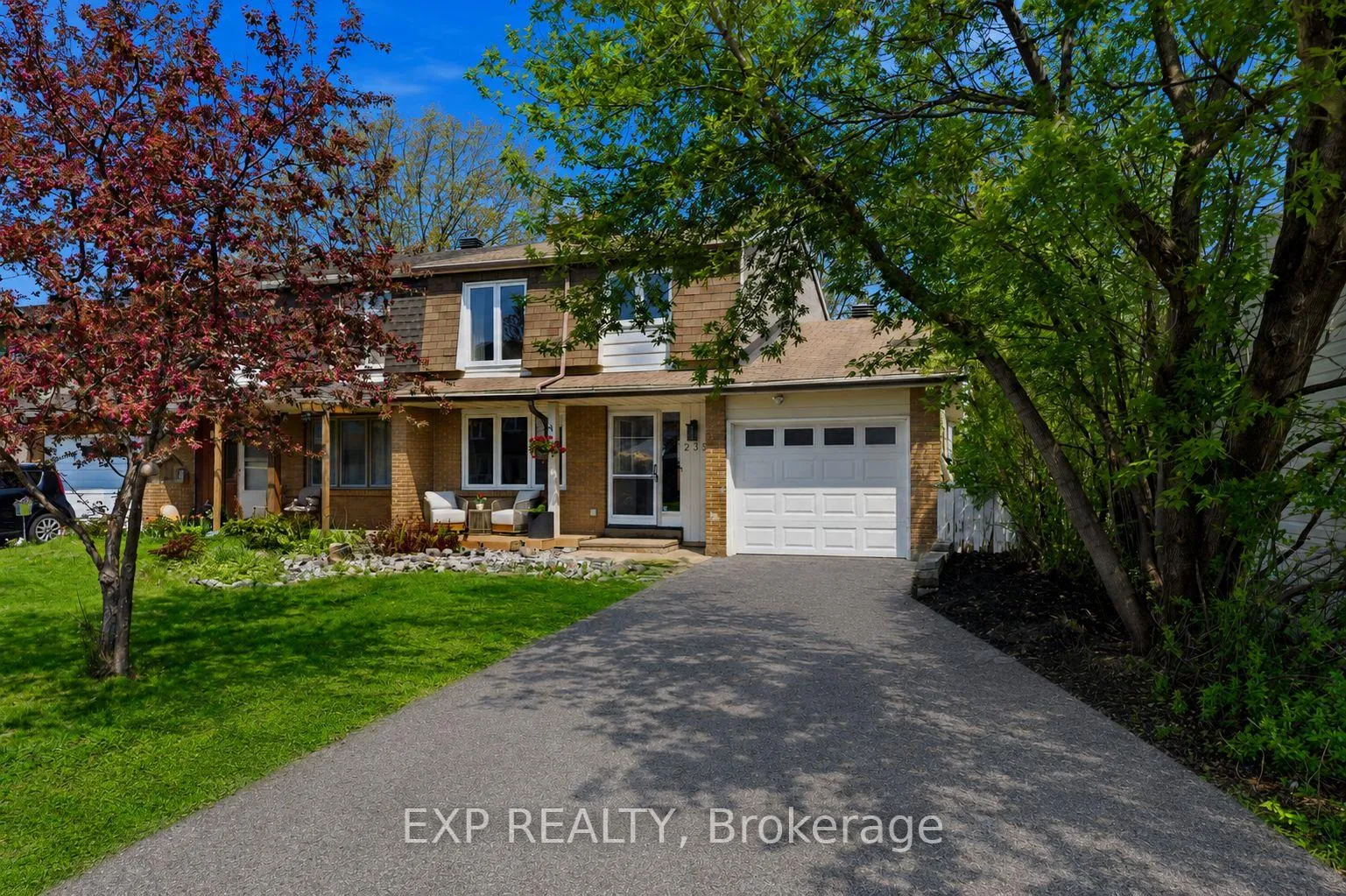 Front of 2333 Cotters Crescent