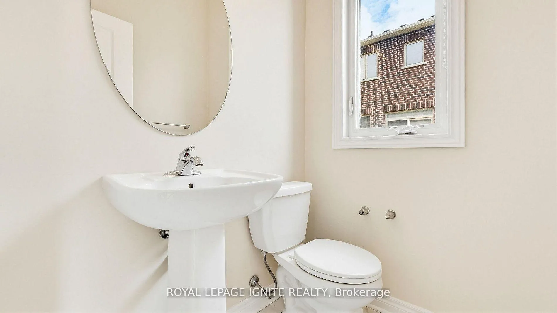 Photo 11 of 1168 Drawstring Lane, Pickering, Rural Pickering — HOMEH