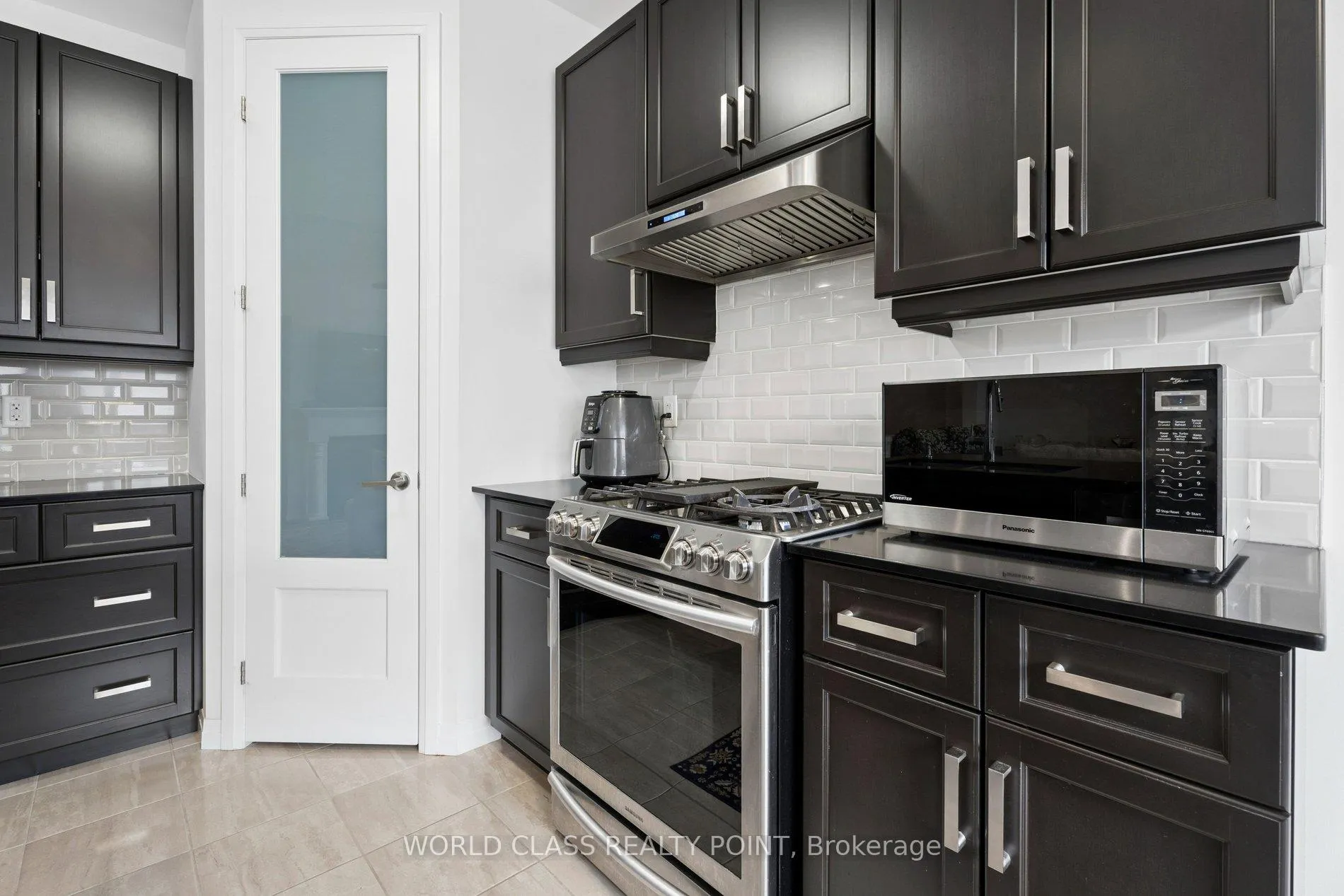Photo 23 of 4073 Healing Street, Lincoln, Beamsville — HOMEH