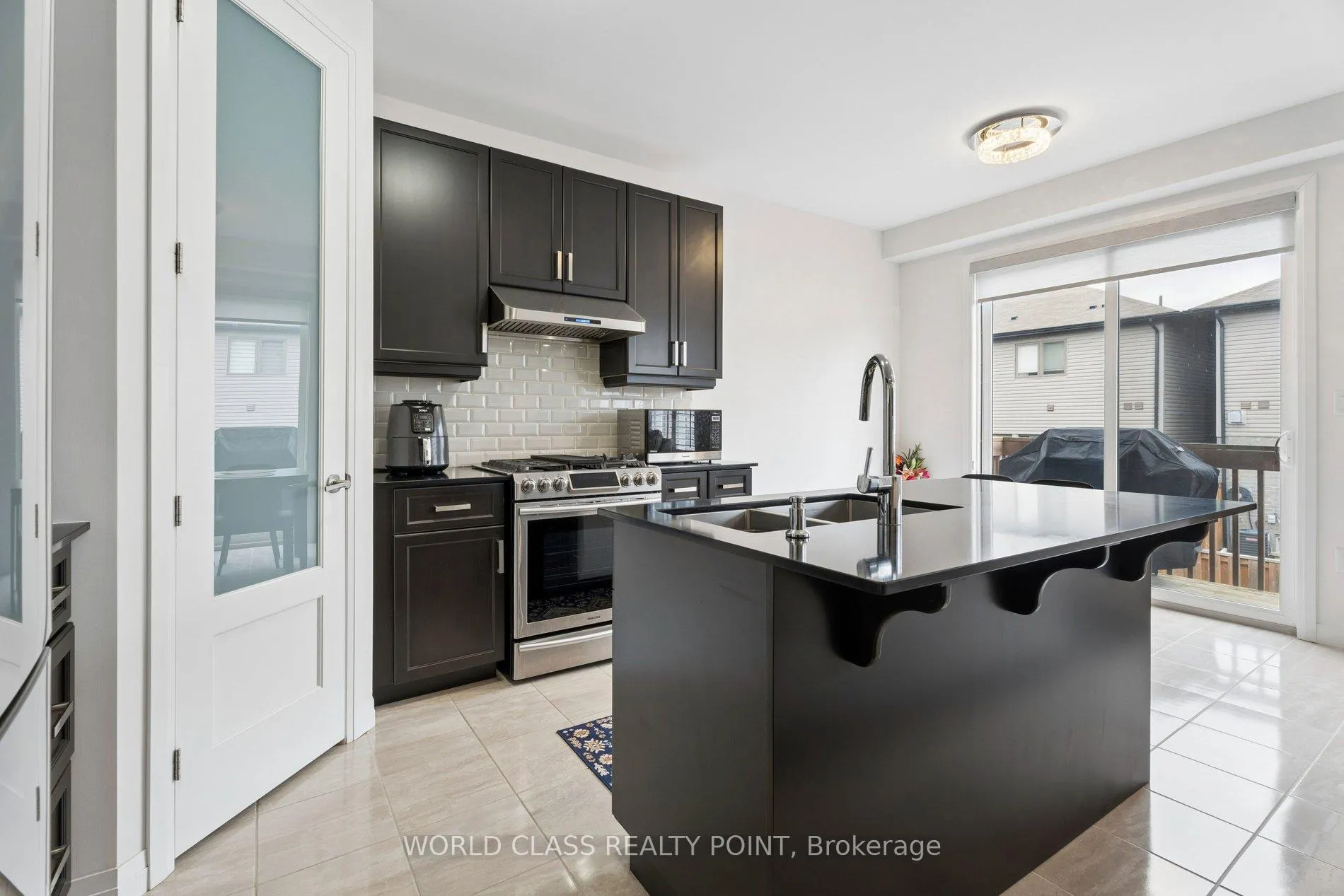 Photo 25 of 4073 Healing Street, Lincoln, Beamsville — HOMEH