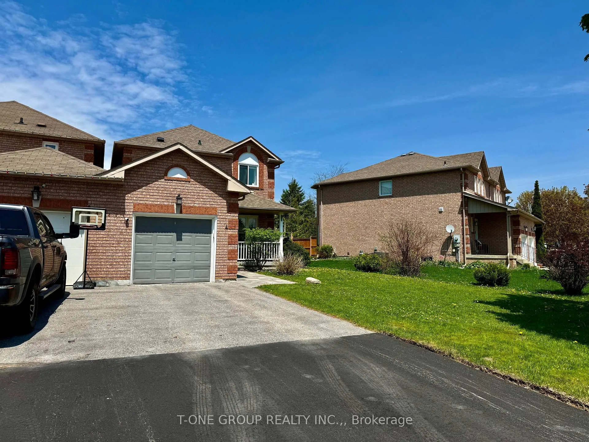 Photo 2 of 4 Brucker Road, Barrie, Holly — HOMEH