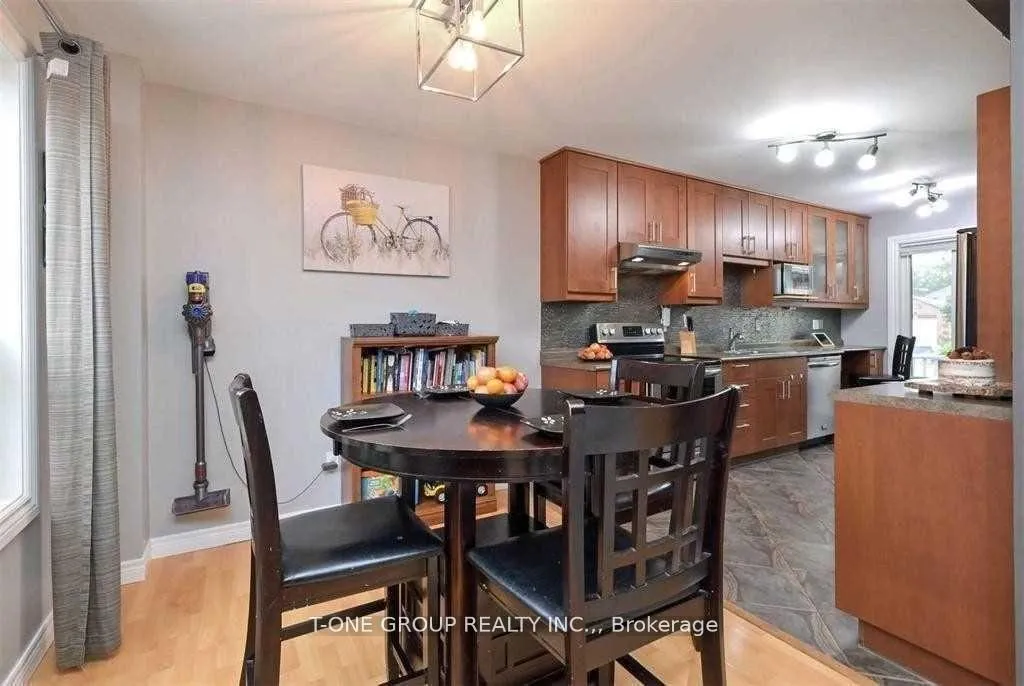 Photo 5 of 4 Brucker Road, Barrie, Holly — HOMEH