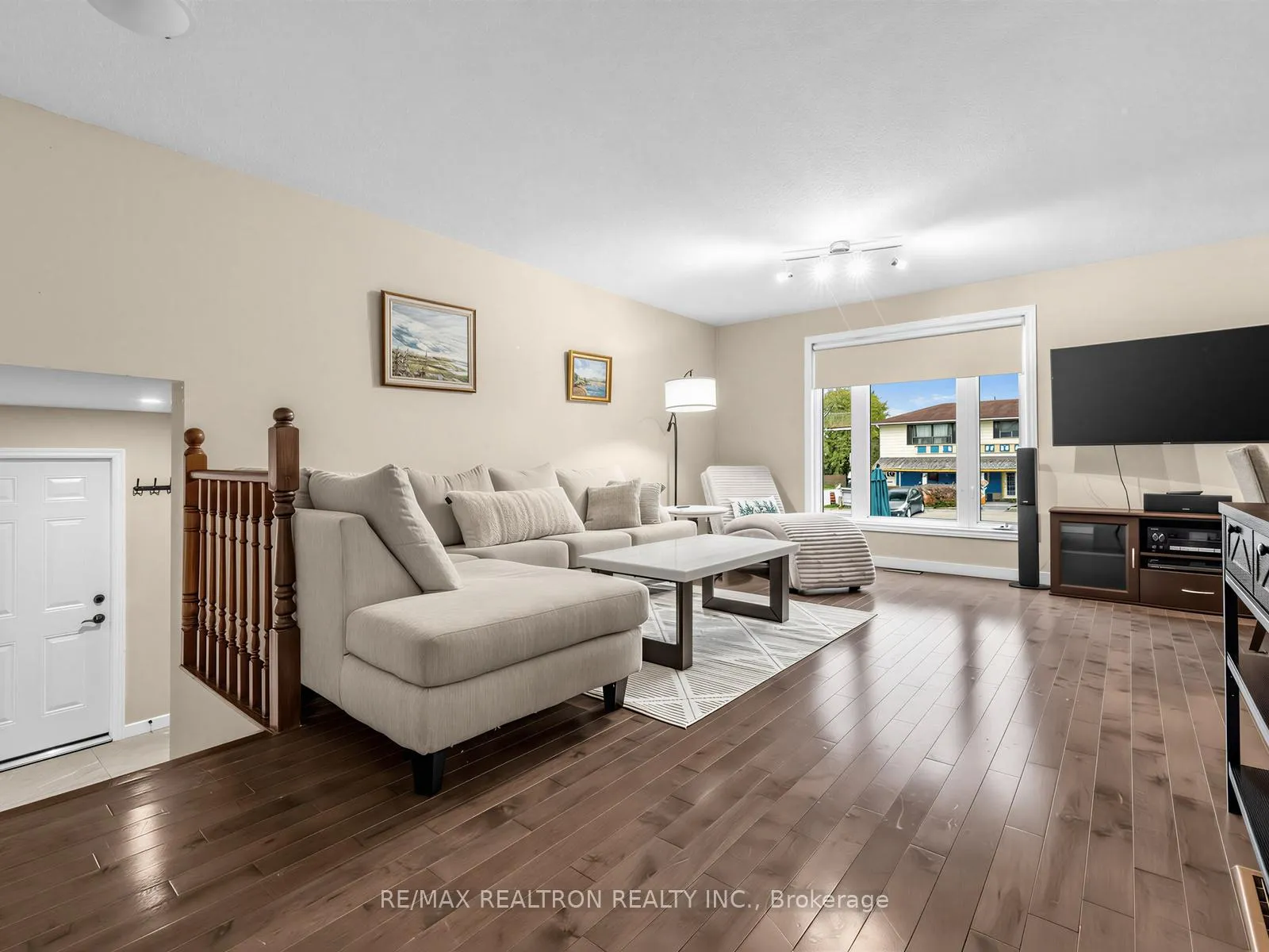 Photo 8 of 1338 Killarney Beach Road, Innisfil, Lefroy — HOMEH