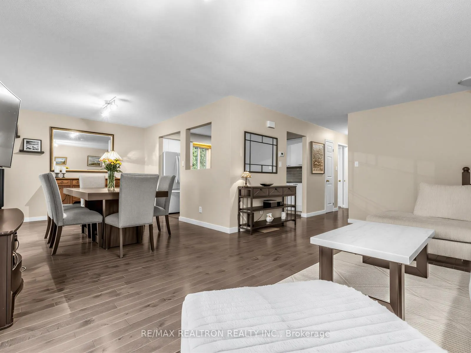 Photo 10 of 1338 Killarney Beach Road, Innisfil, Lefroy — HOMEH