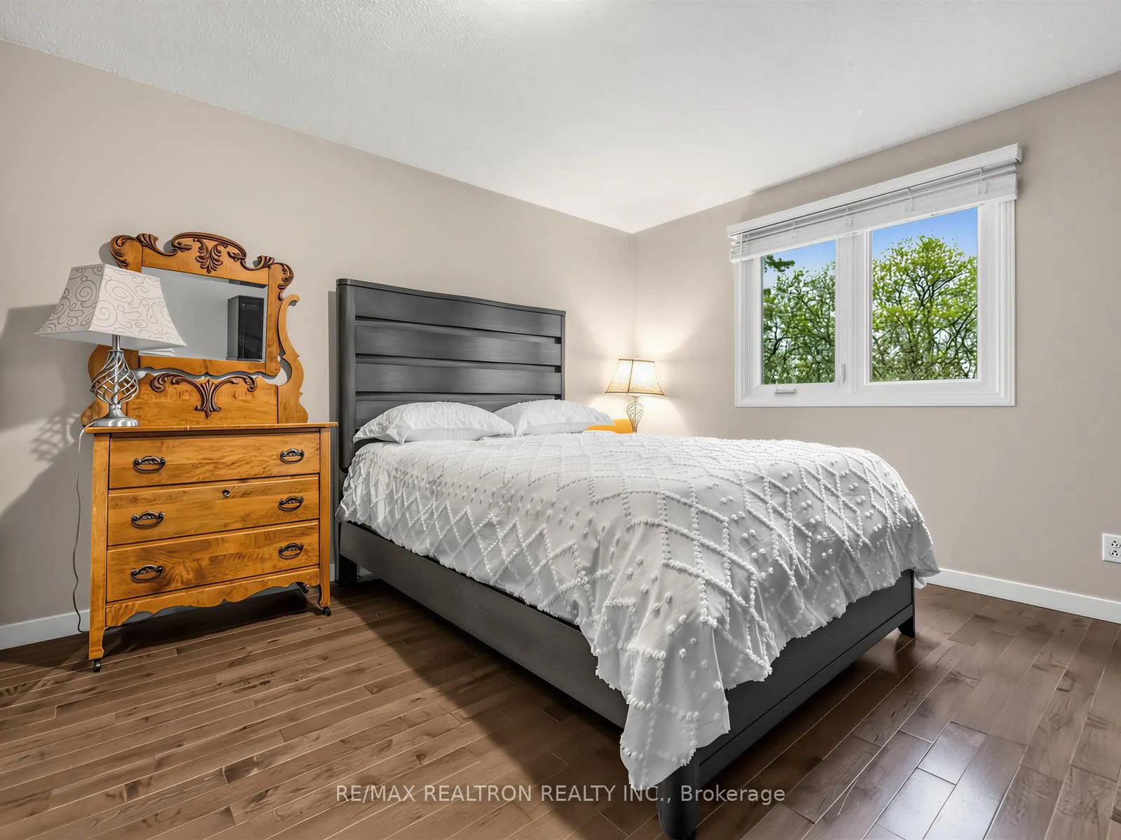 Photo 16 of 1338 Killarney Beach Road, Innisfil, Lefroy — HOMEH
