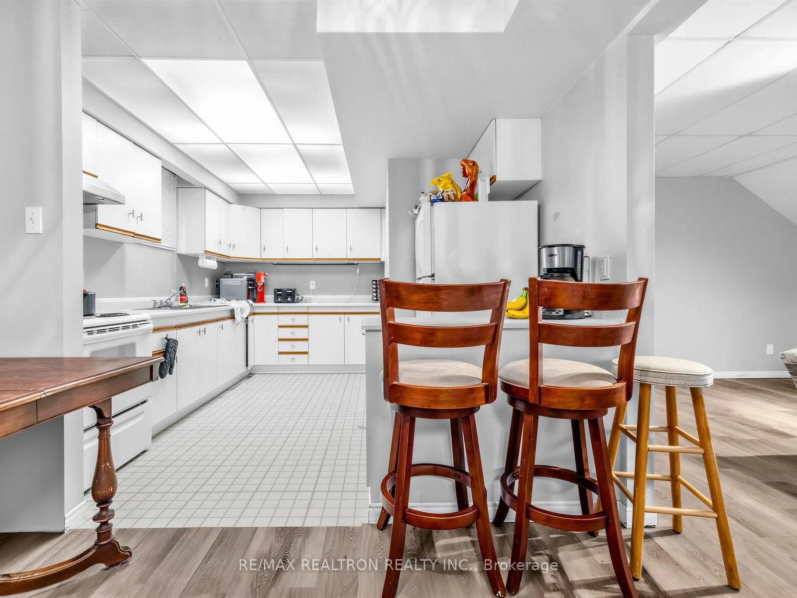 Photo 34 of 1338 Killarney Beach Road, Innisfil, Lefroy — HOMEH