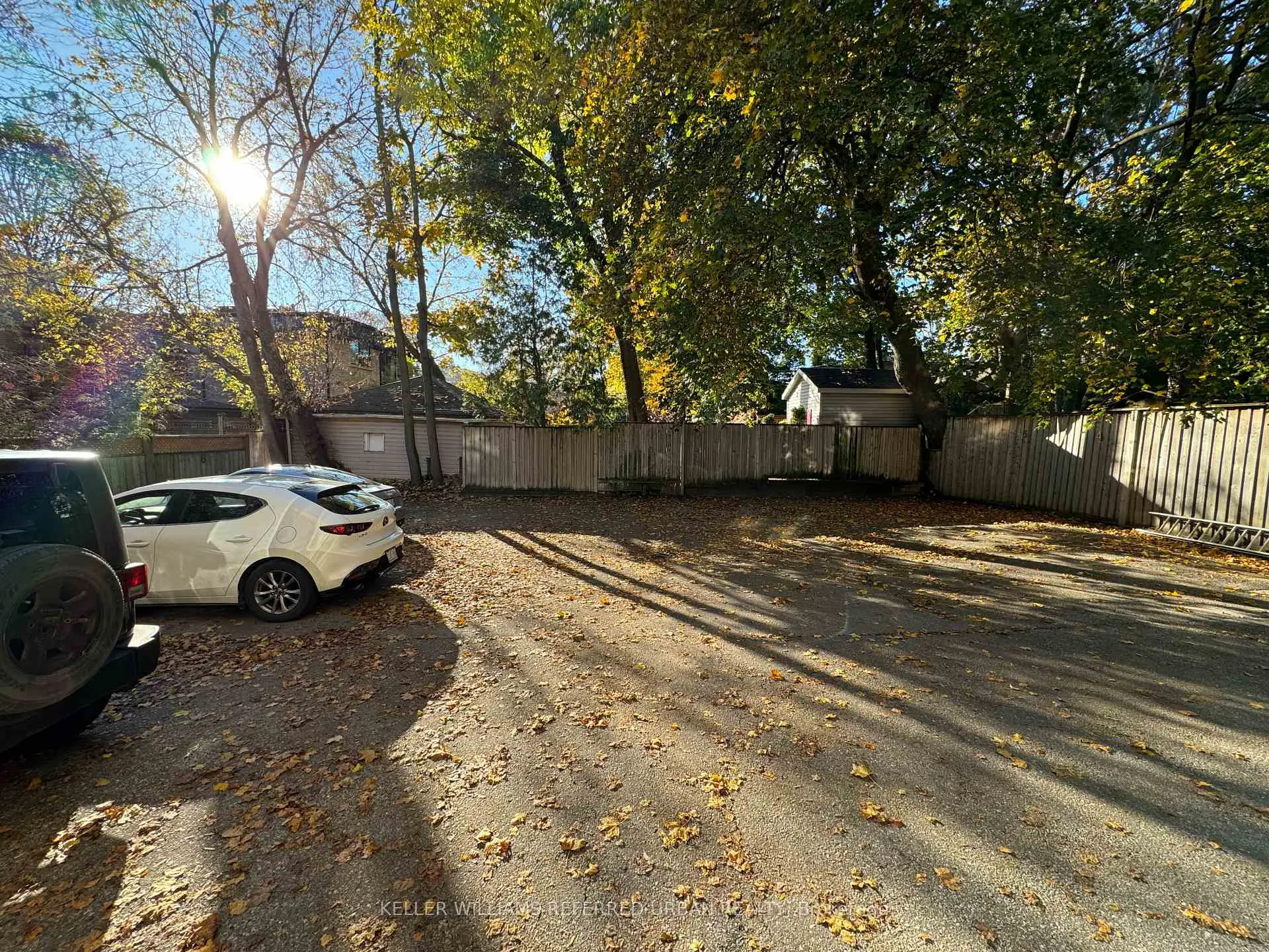Photo 9 of Unit 4, 823 Millwood Road, Toronto, Leaside — HOMEH