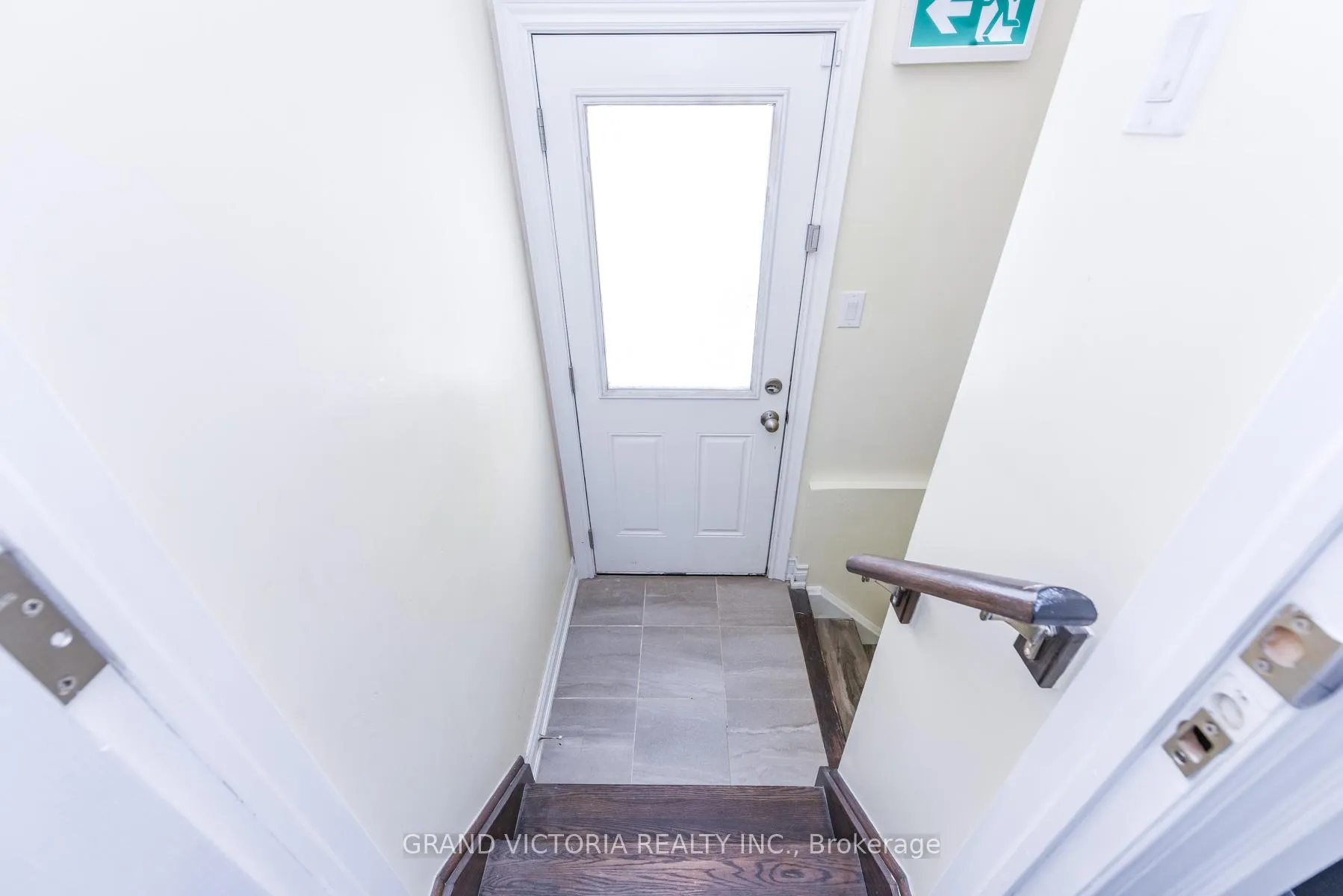 Photo 3 of 4 Mussle White Road, Brampton, Bram West — HOMEH