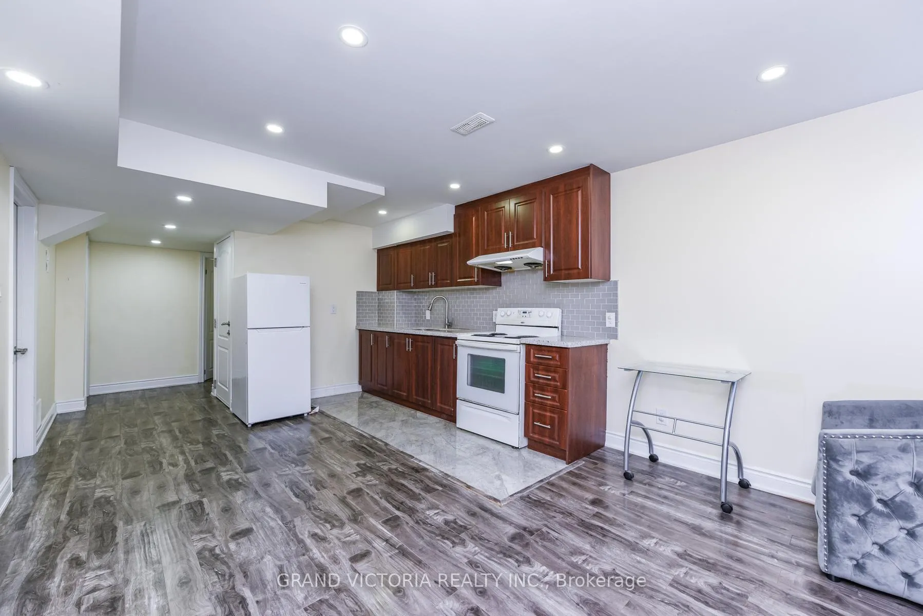Photo 4 of 4 Mussle White Road, Brampton, Bram West — HOMEH