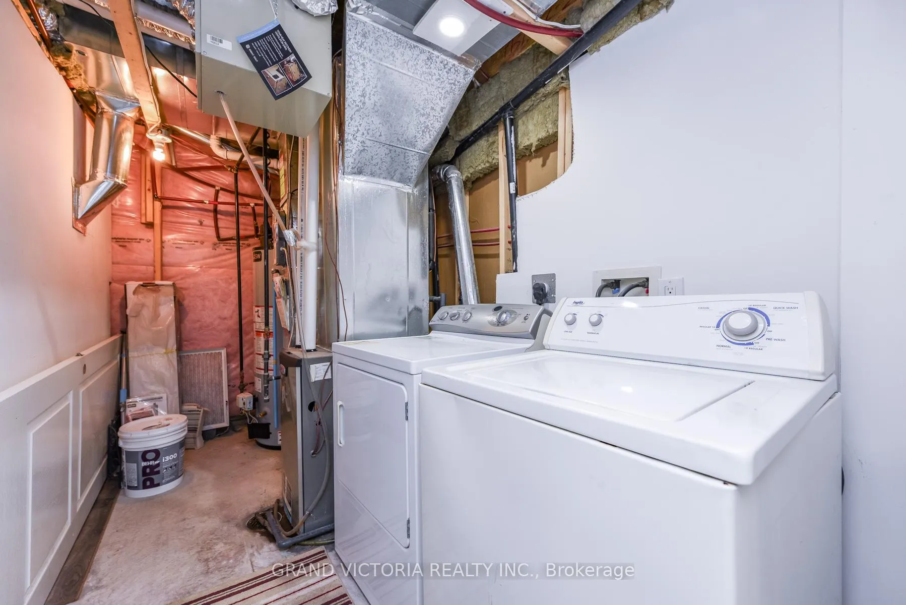 Photo 10 of 4 Mussle White Road, Brampton, Bram West — HOMEH