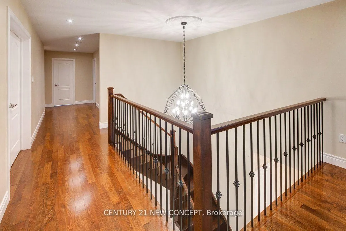 Photo 9 of 678 Garth Street, Hamilton, Westcliffe — HOMEH