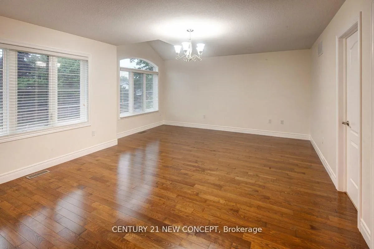 Photo 20 of 678 Garth Street, Hamilton, Westcliffe — HOMEH