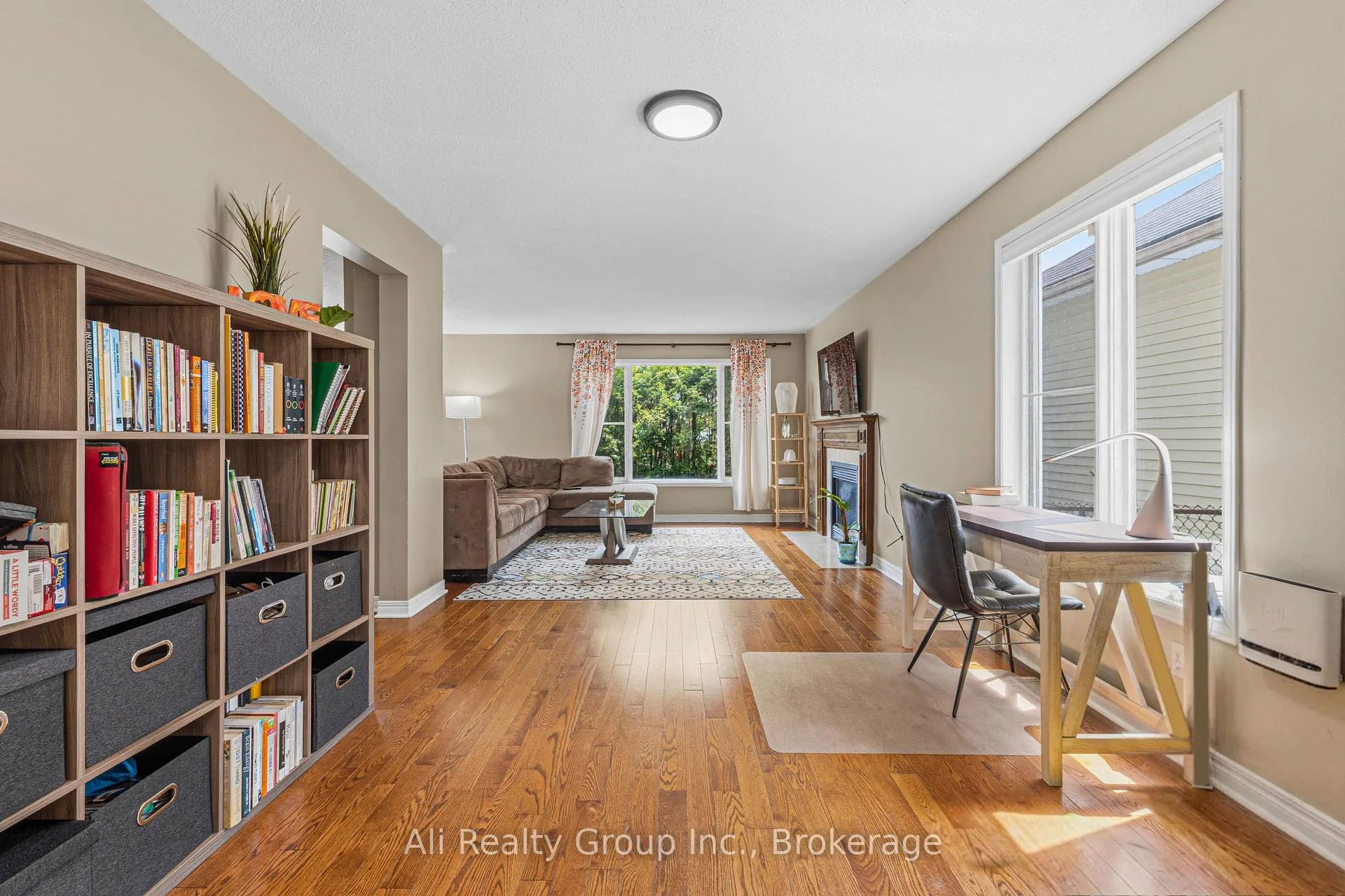 Photo 3 of 132 Grenadier Way, Ottawa, Barrhaven - Longfields — HOMEH