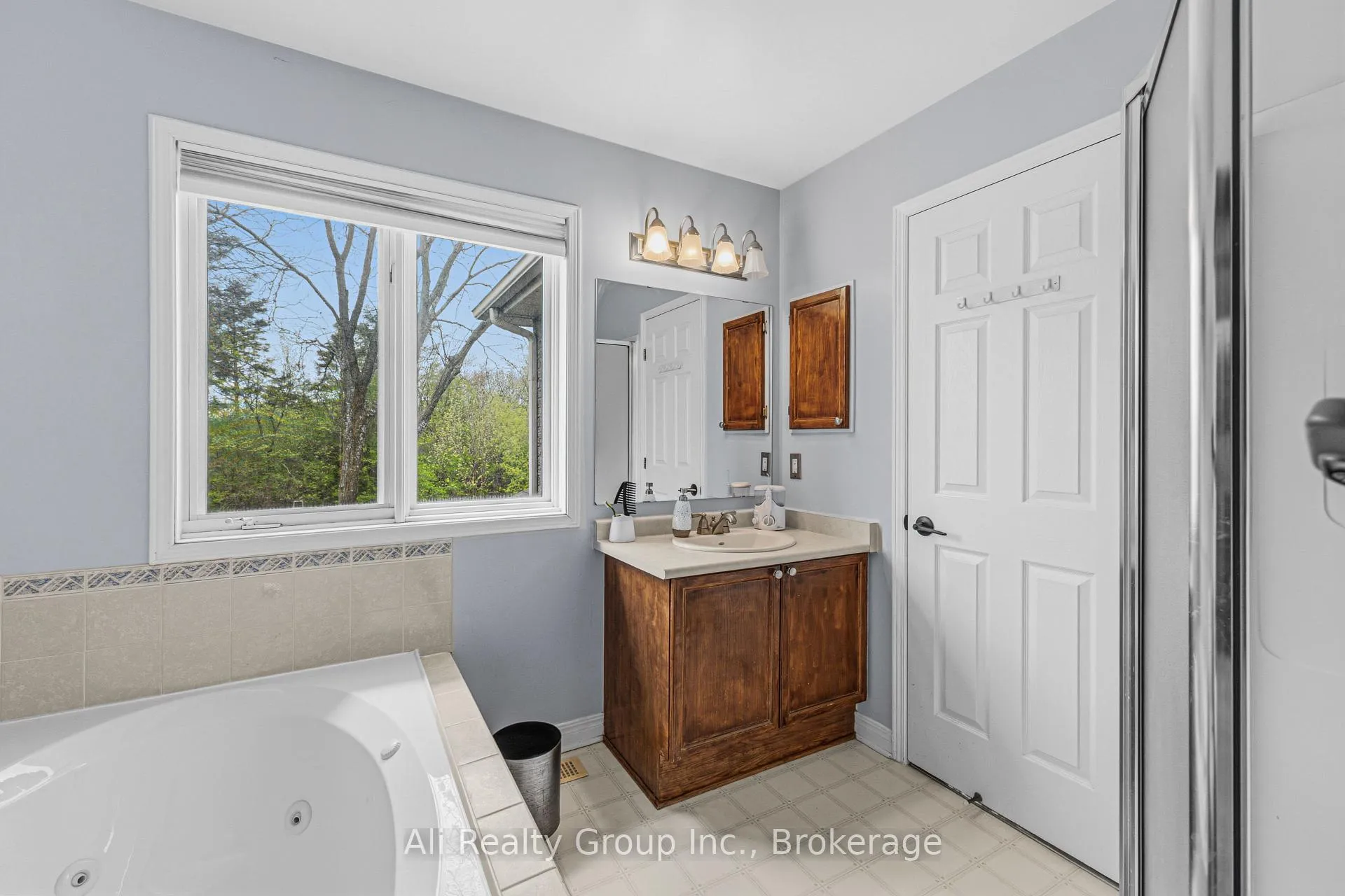 Photo 14 of 132 Grenadier Way, Ottawa, Barrhaven - Longfields — HOMEH