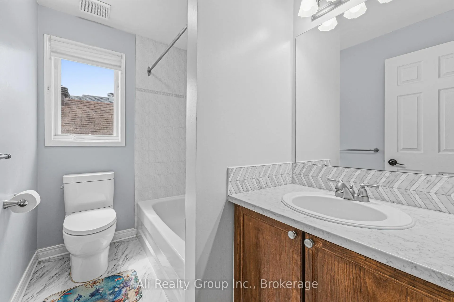 Photo 17 of 132 Grenadier Way, Ottawa, Barrhaven - Longfields — HOMEH