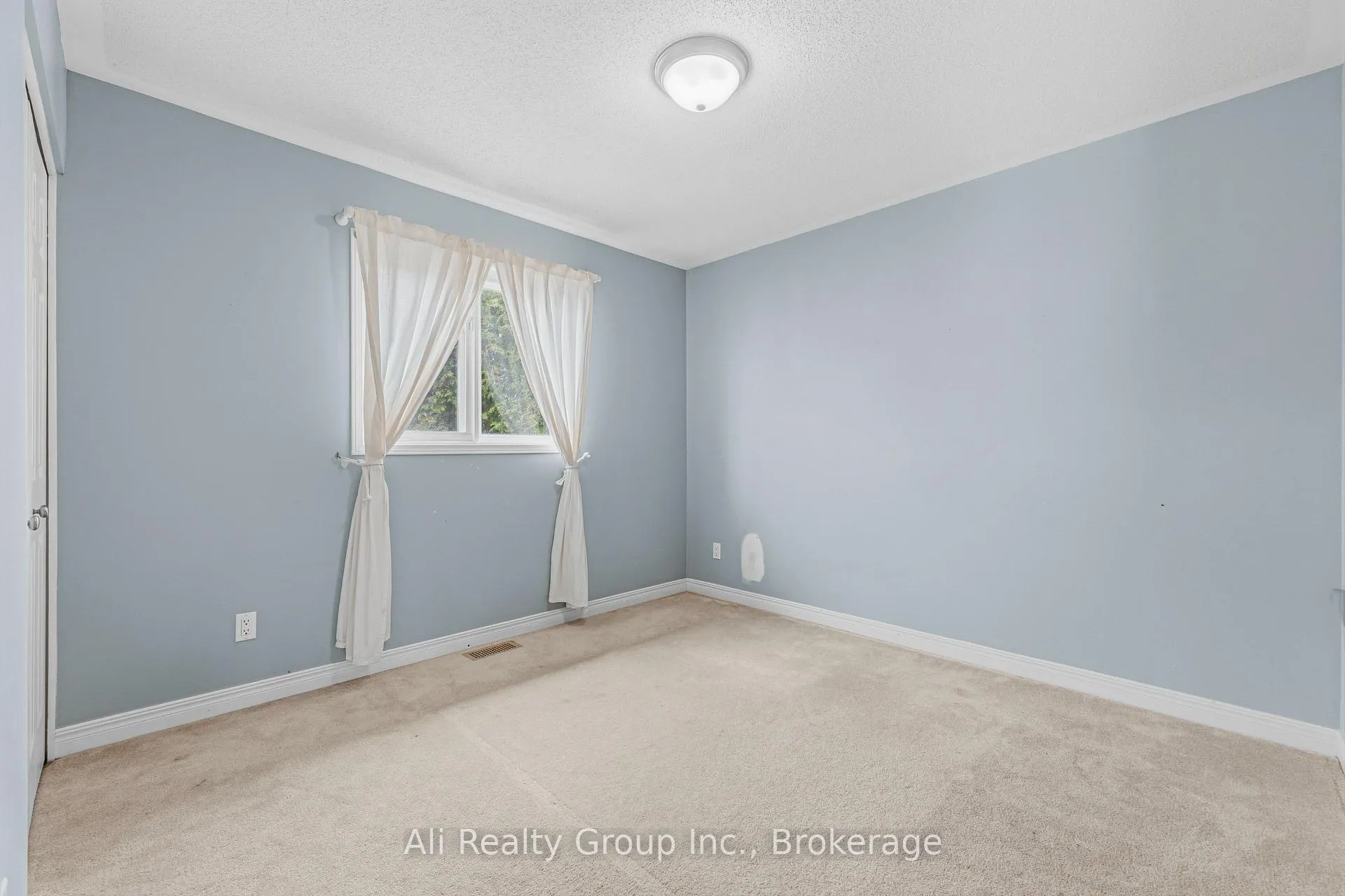 Photo 18 of 132 Grenadier Way, Ottawa, Barrhaven - Longfields — HOMEH