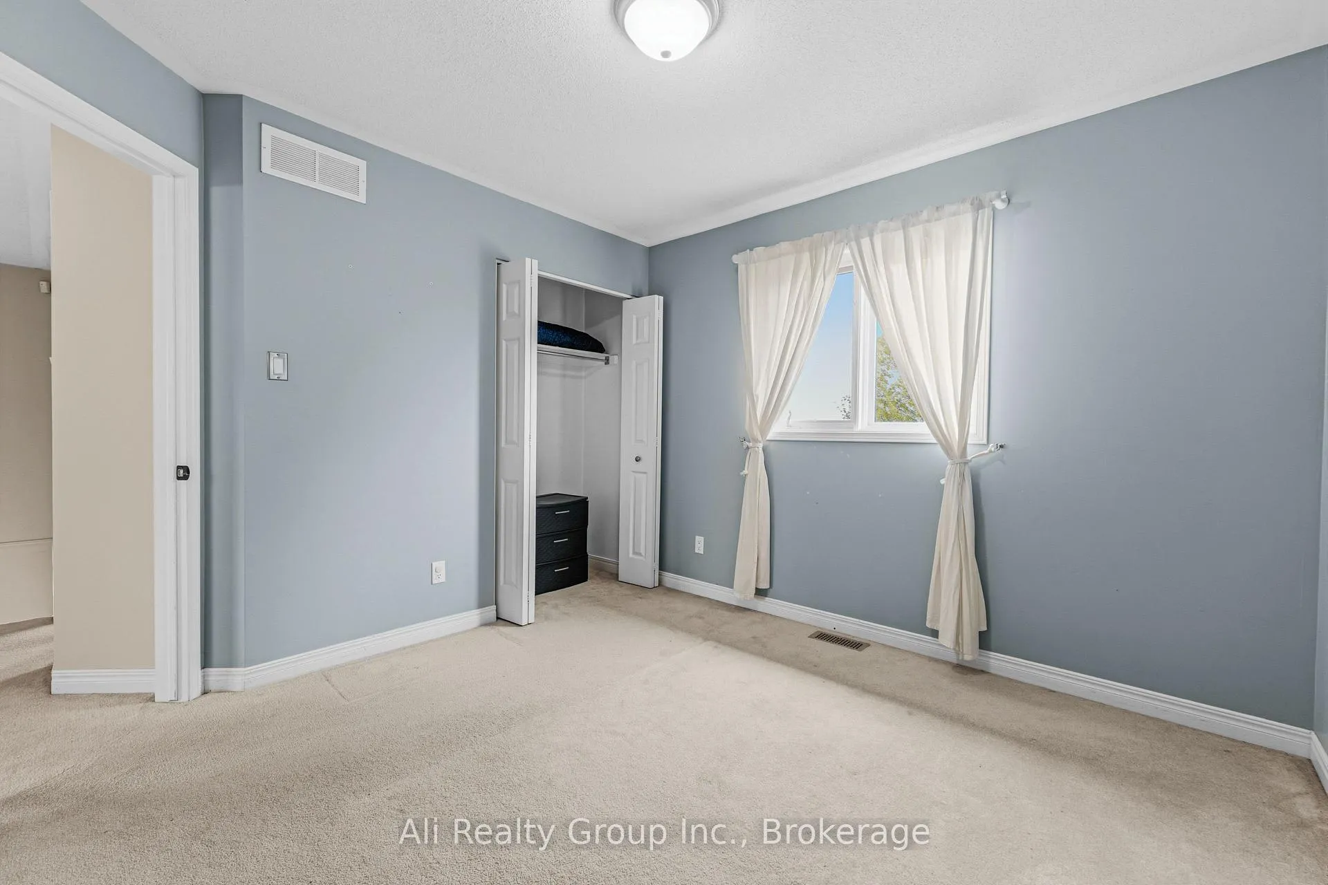 Photo 19 of 132 Grenadier Way, Ottawa, Barrhaven - Longfields — HOMEH