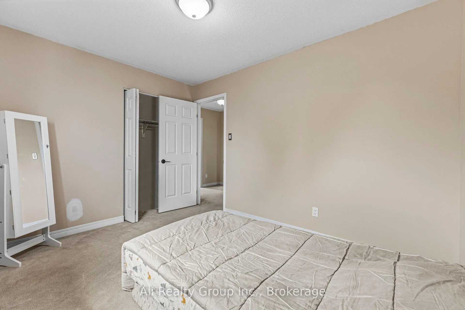 Photo 21 of 132 Grenadier Way, Ottawa, Barrhaven - Longfields — HOMEH