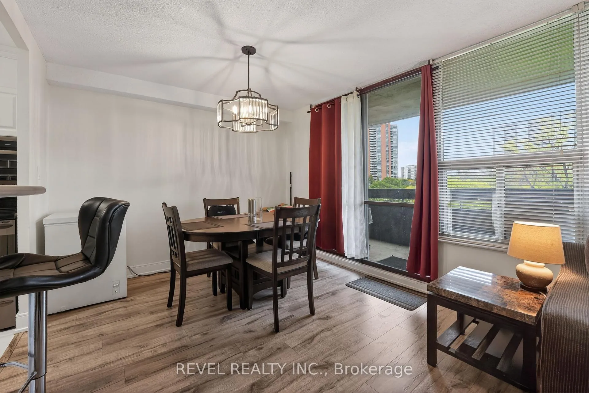 Photo 4 of Unit 403, 11 Wincott Drive, Etobicoke, Kingsview Village-The Westway — HOMEH