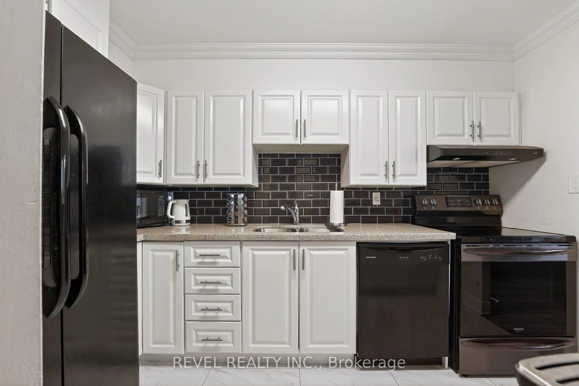 Photo 7 of Unit 403, 11 Wincott Drive, Etobicoke, Kingsview Village-The Westway — HOMEH