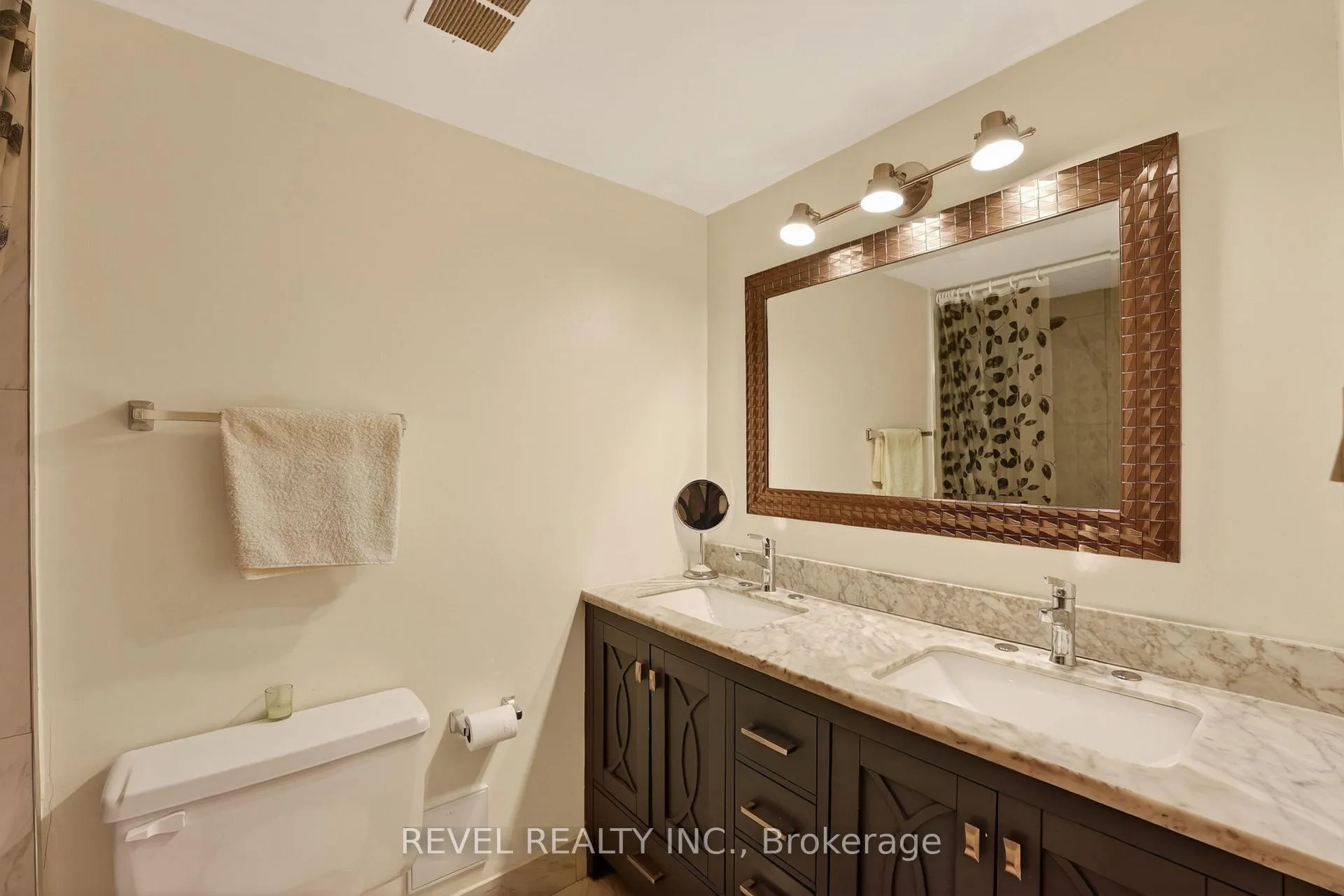 Photo 12 of Unit 403, 11 Wincott Drive, Etobicoke, Kingsview Village-The Westway — HOMEH