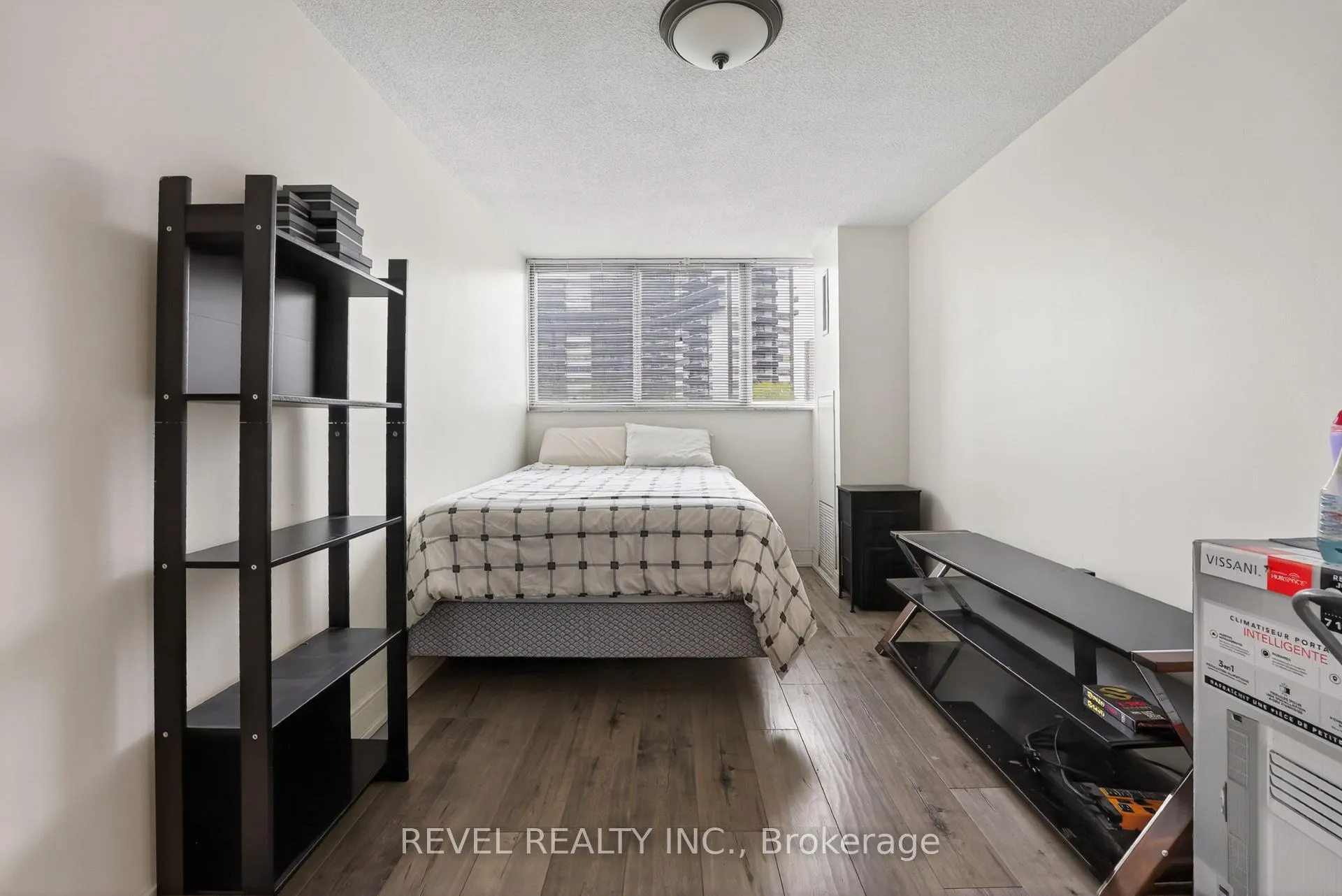 Photo 15 of Unit 403, 11 Wincott Drive, Etobicoke, Kingsview Village-The Westway — HOMEH