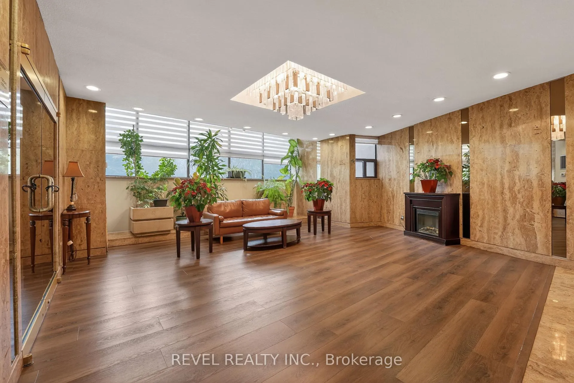 Photo 18 of Unit 403, 11 Wincott Drive, Etobicoke, Kingsview Village-The Westway — HOMEH