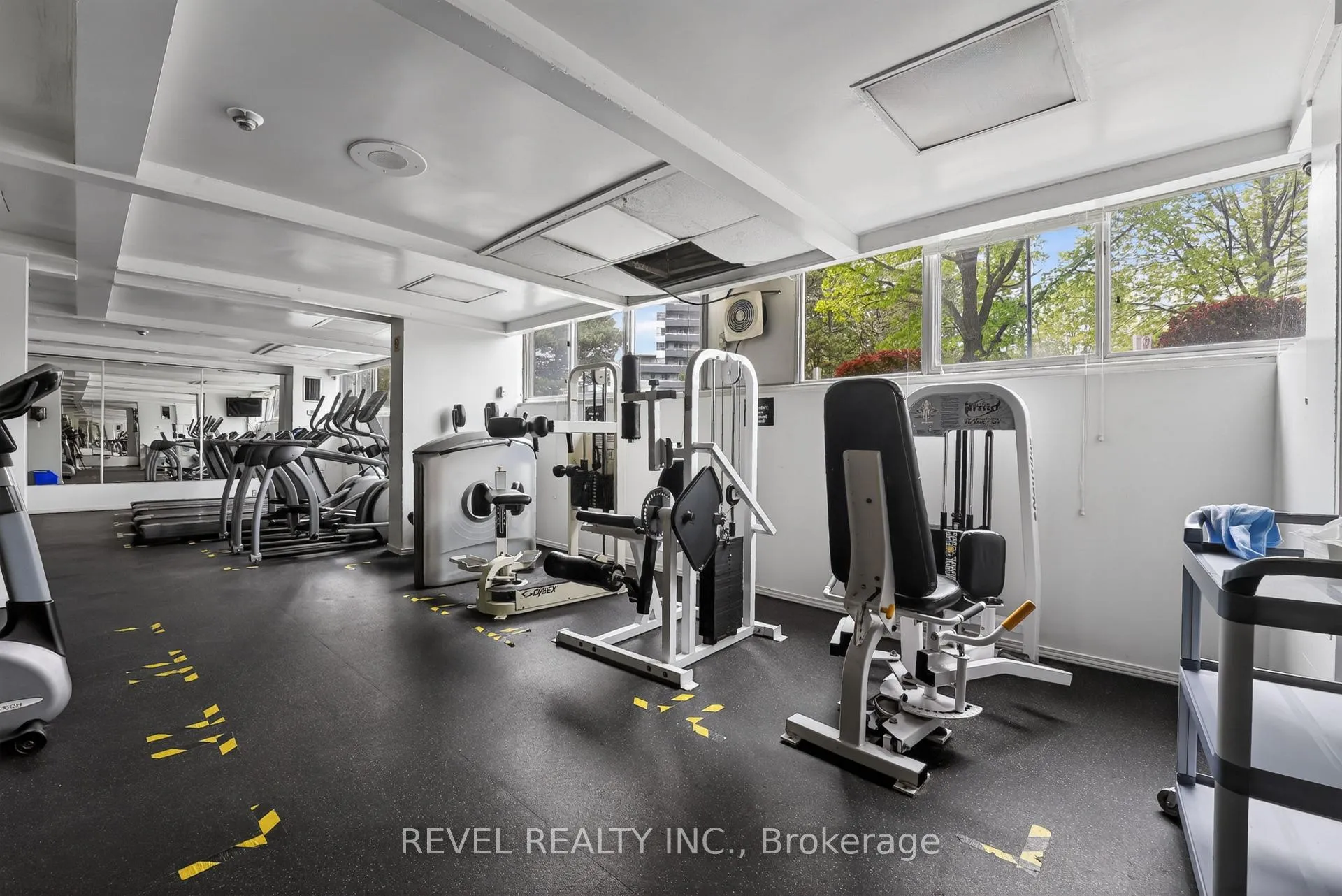 Photo 21 of Unit 403, 11 Wincott Drive, Etobicoke, Kingsview Village-The Westway — HOMEH