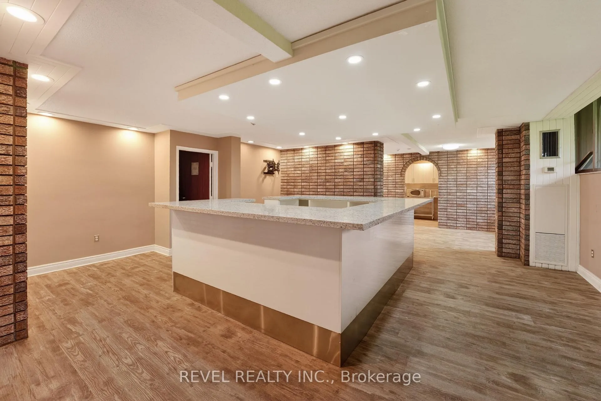Photo 22 of Unit 403, 11 Wincott Drive, Etobicoke, Kingsview Village-The Westway — HOMEH