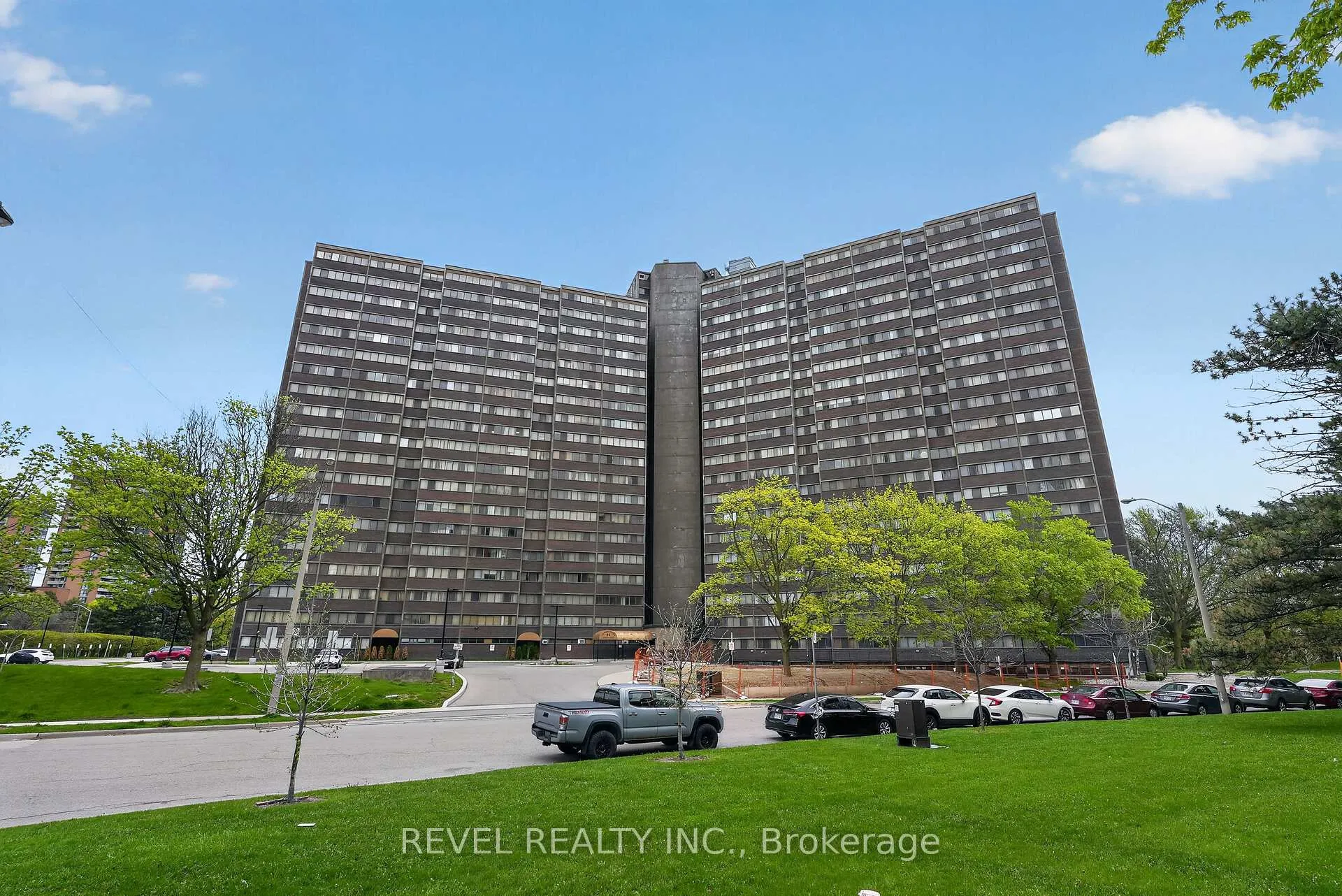 Photo 25 of Unit 403, 11 Wincott Drive, Etobicoke, Kingsview Village-The Westway — HOMEH