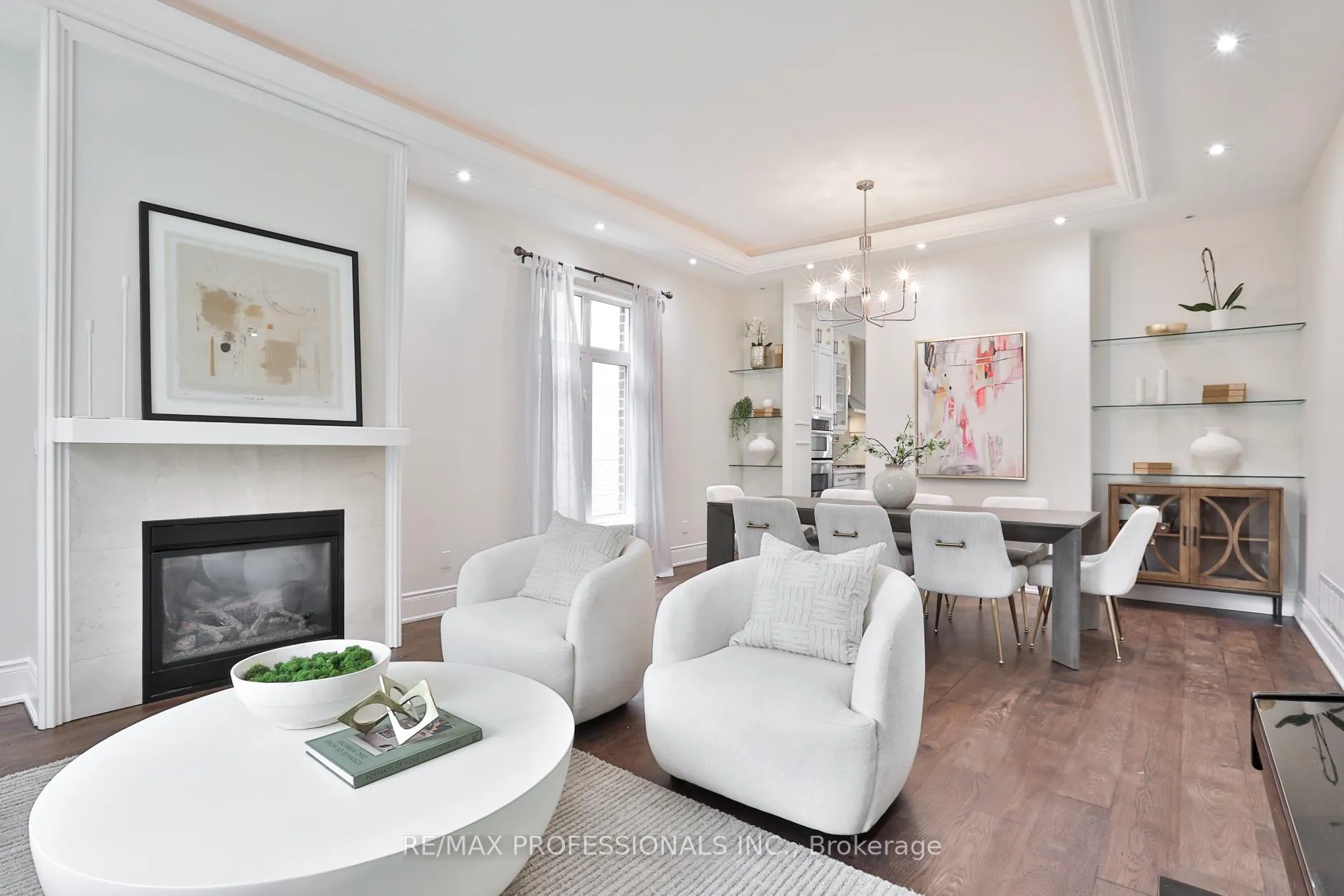 Photo 5 of 52 Bonnyview Drive, Etobicoke, Stonegate-Queensway — HOMEH