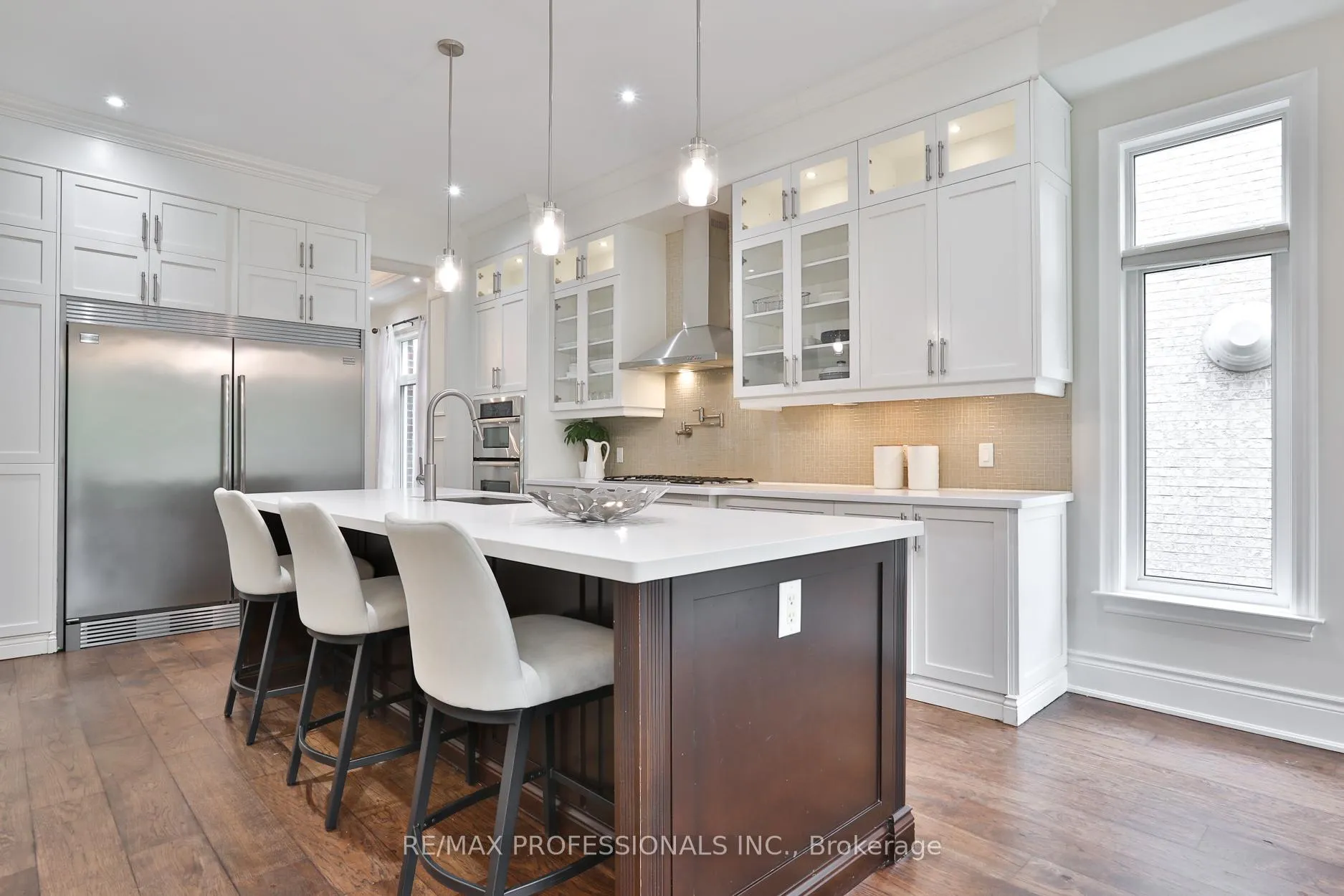Photo 11 of 52 Bonnyview Drive, Etobicoke, Stonegate-Queensway — HOMEH