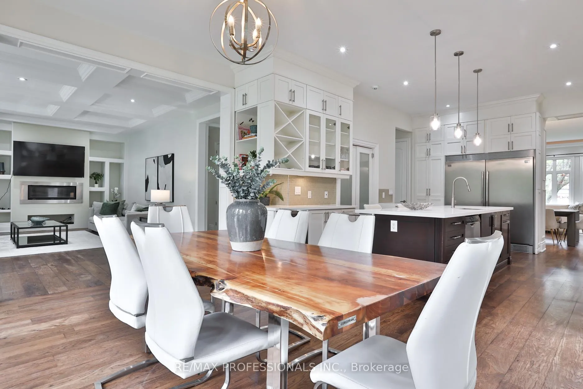 Photo 13 of 52 Bonnyview Drive, Etobicoke, Stonegate-Queensway — HOMEH