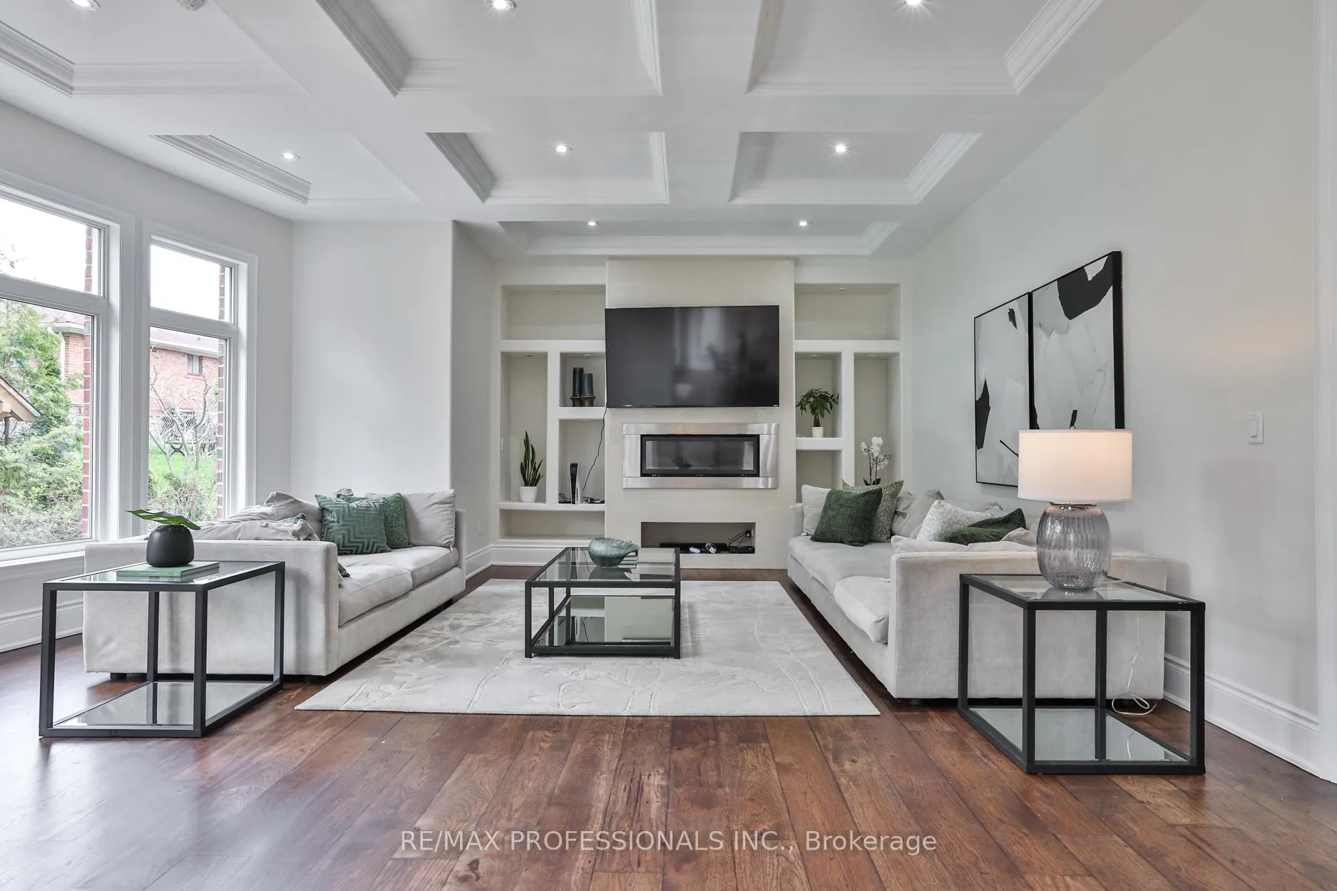 Photo 16 of 52 Bonnyview Drive, Etobicoke, Stonegate-Queensway — HOMEH