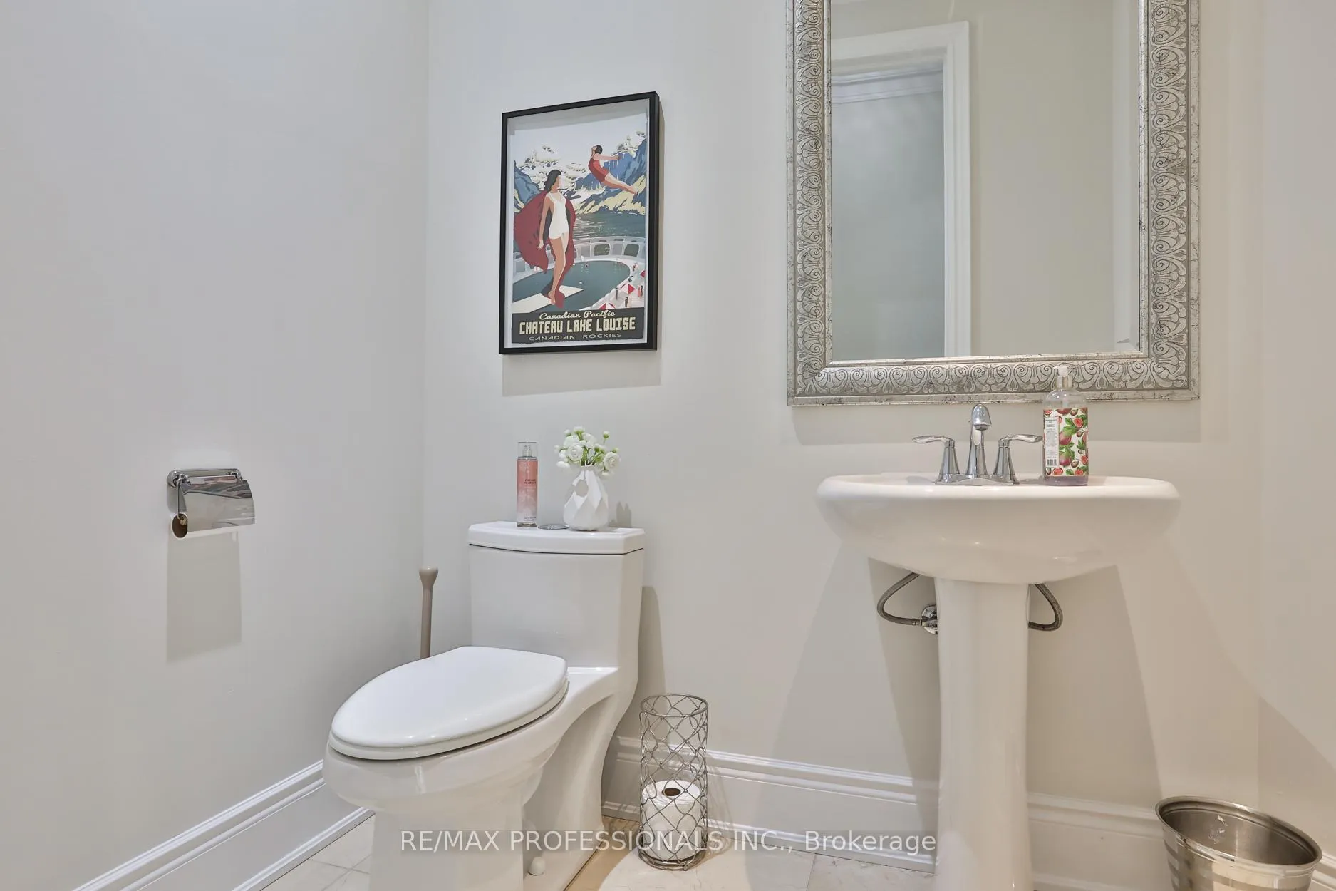Photo 19 of 52 Bonnyview Drive, Etobicoke, Stonegate-Queensway — HOMEH