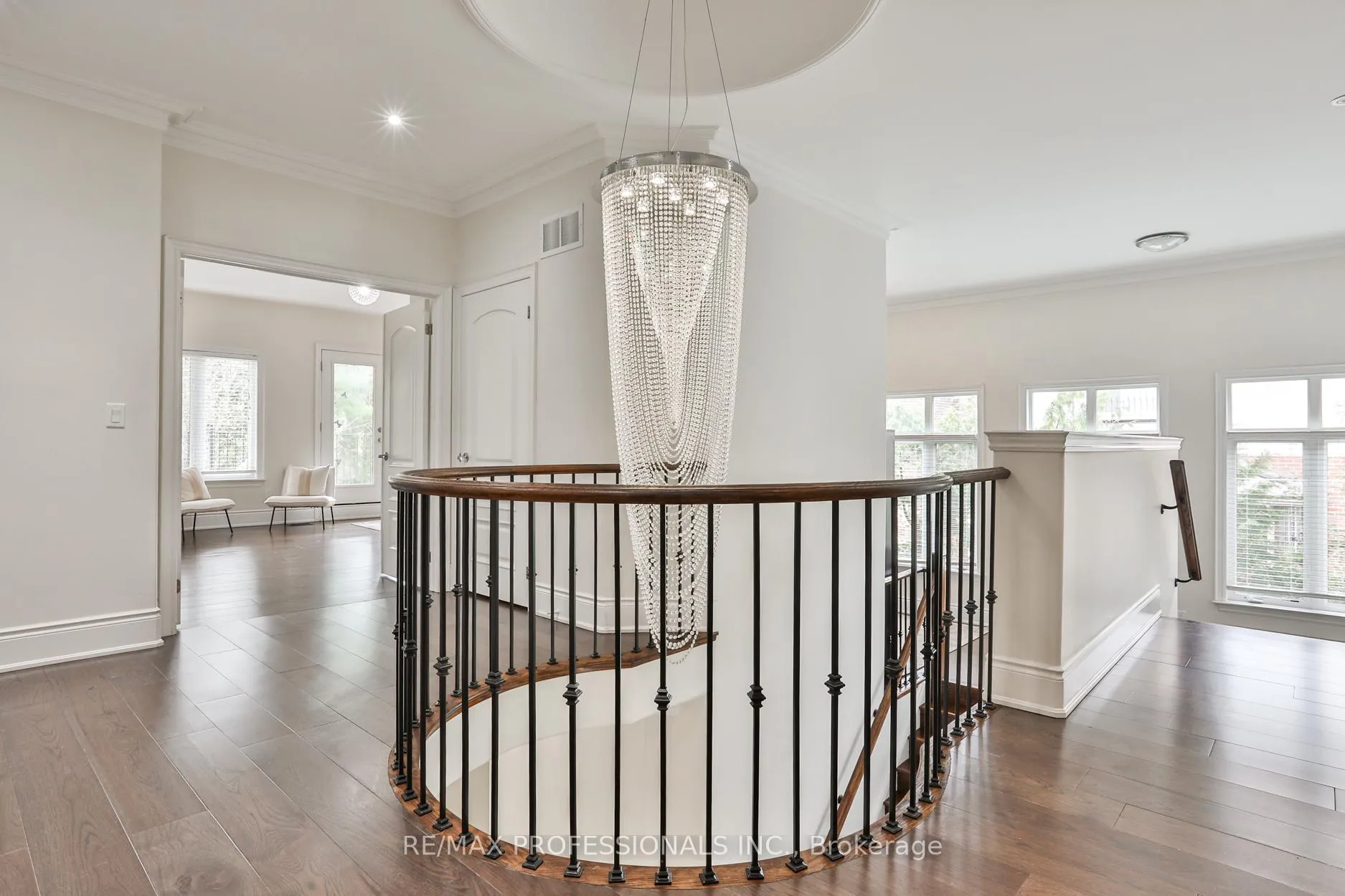 Photo 24 of 52 Bonnyview Drive, Etobicoke, Stonegate-Queensway — HOMEH
