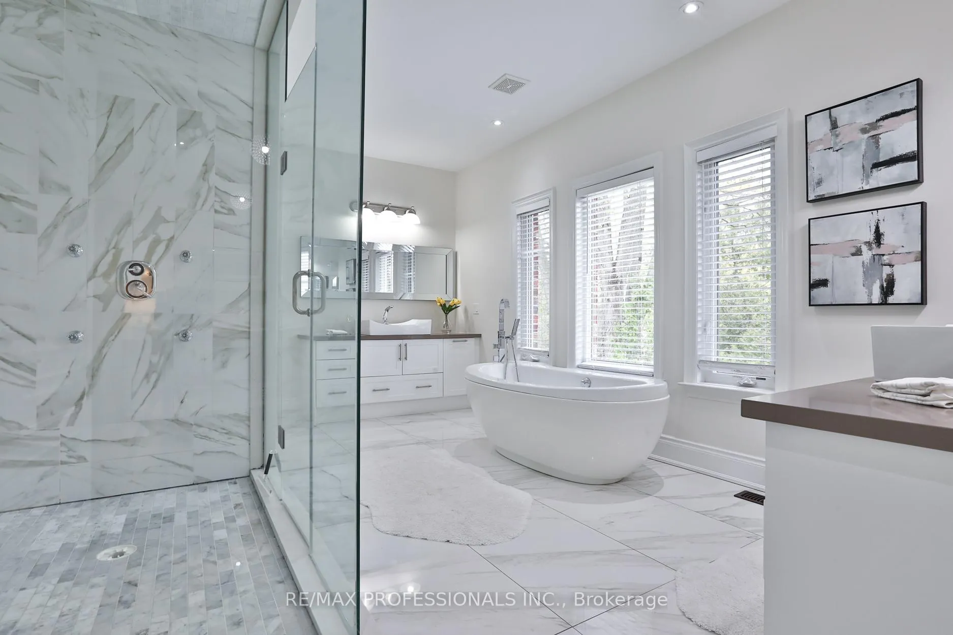 Photo 27 of 52 Bonnyview Drive, Etobicoke, Stonegate-Queensway — HOMEH