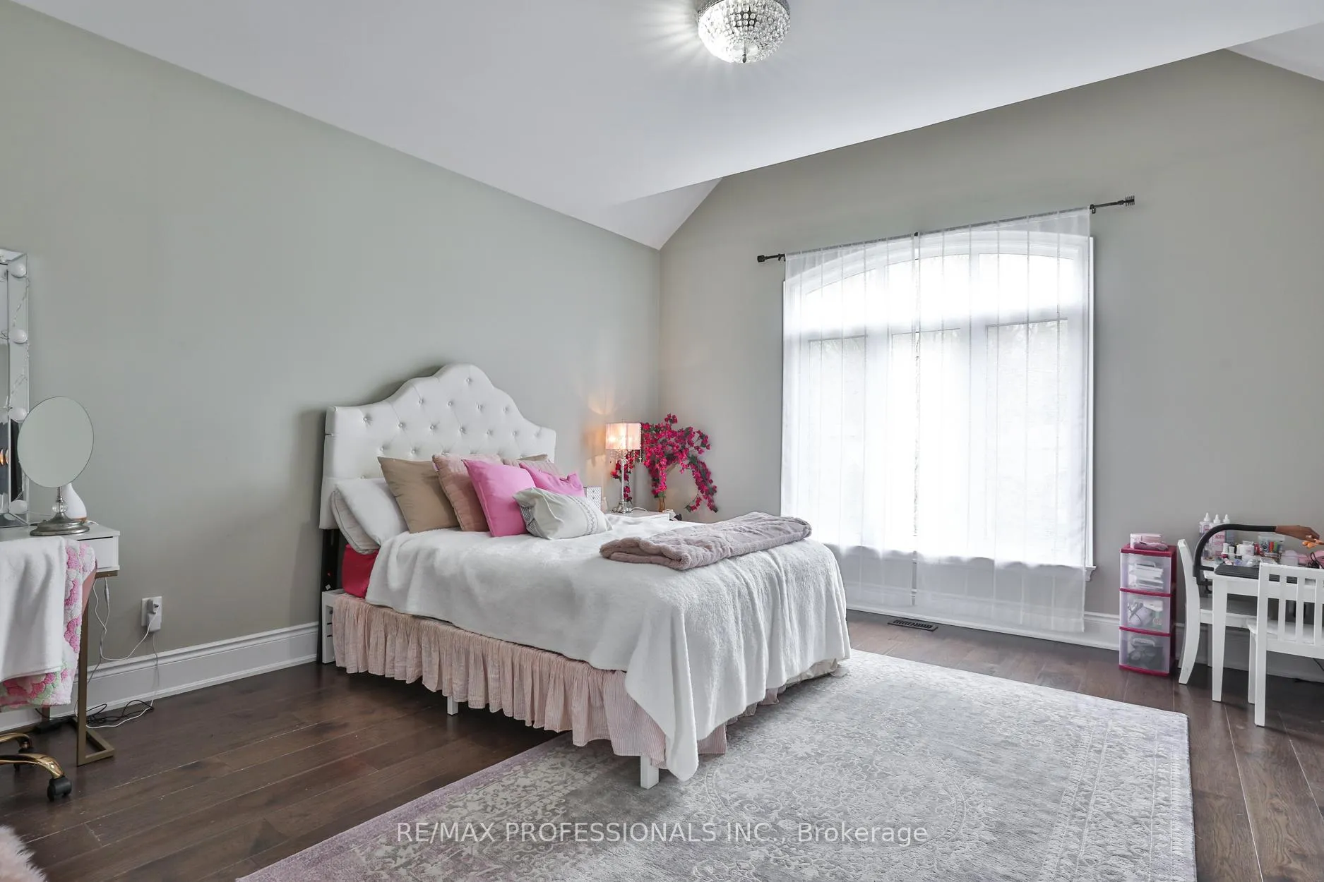 Photo 29 of 52 Bonnyview Drive, Etobicoke, Stonegate-Queensway — HOMEH