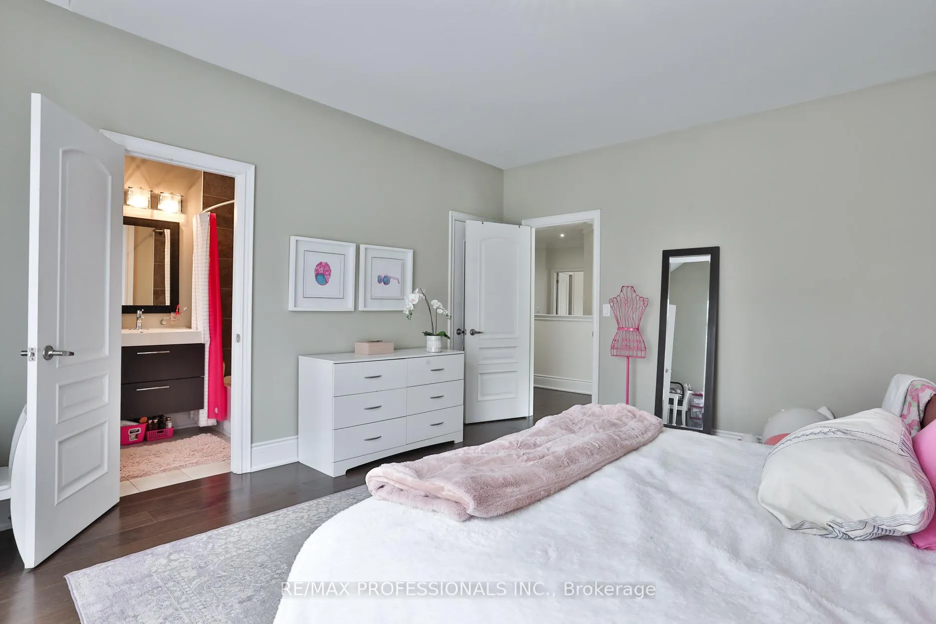 Photo 30 of 52 Bonnyview Drive, Etobicoke, Stonegate-Queensway — HOMEH