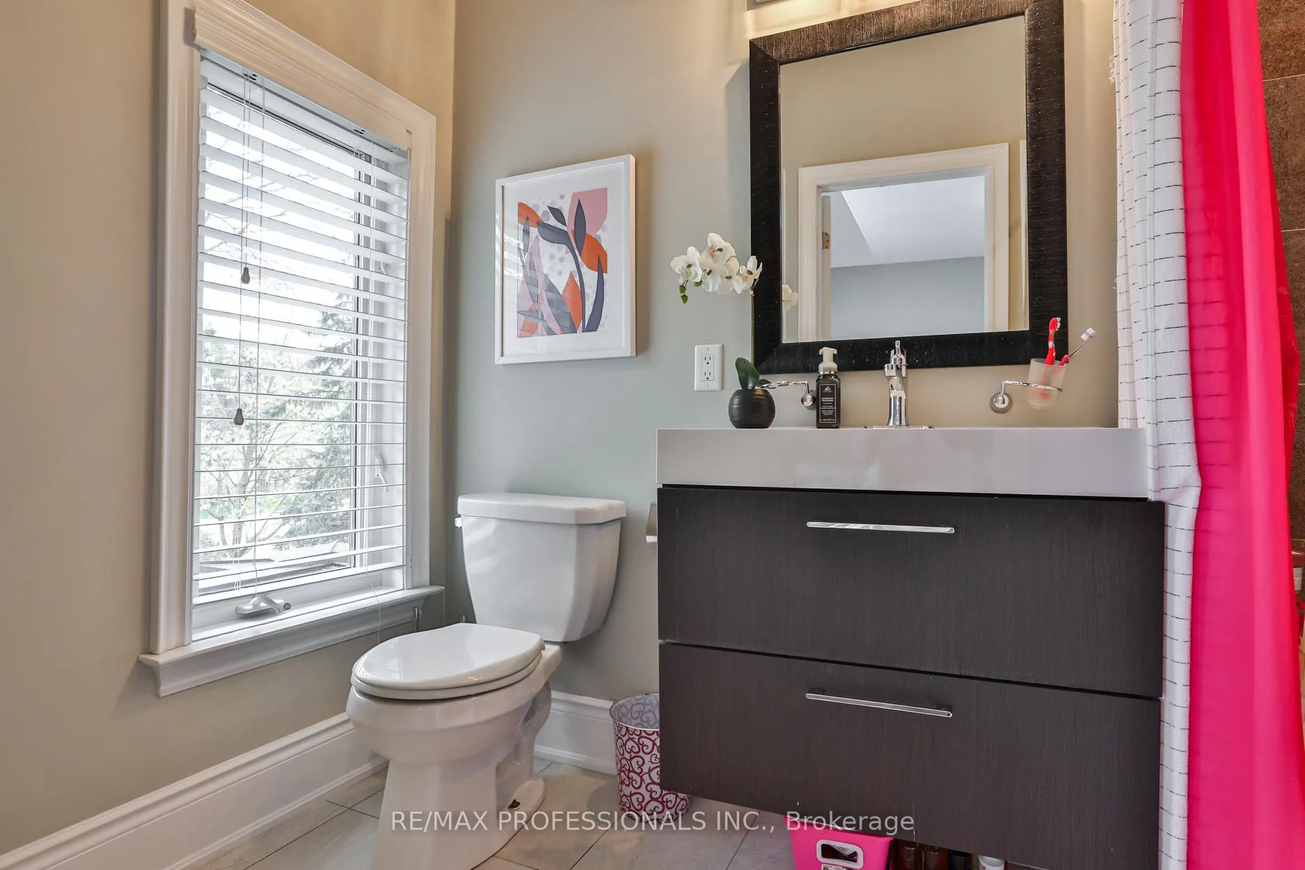 Photo 31 of 52 Bonnyview Drive, Etobicoke, Stonegate-Queensway — HOMEH