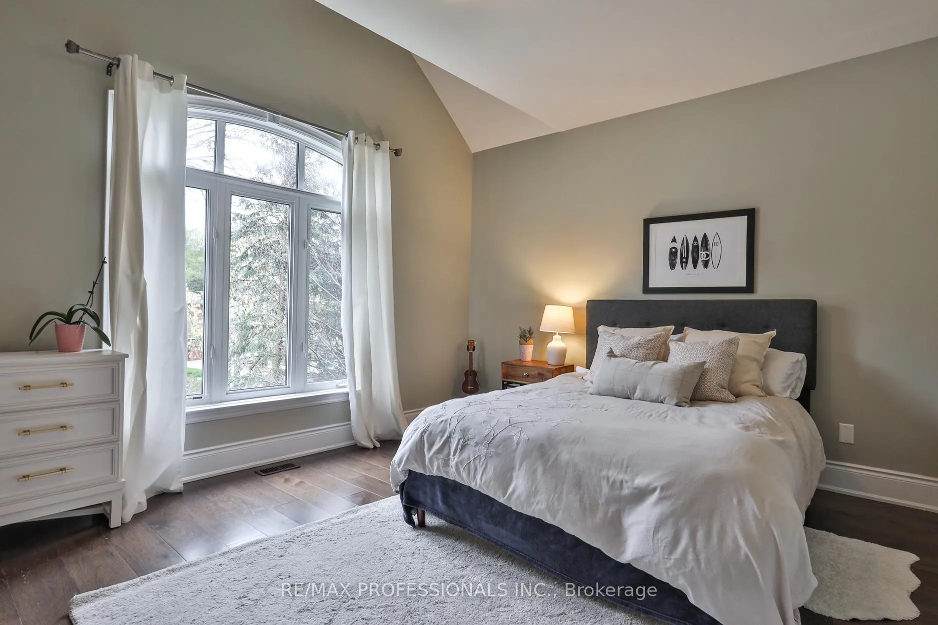 Photo 32 of 52 Bonnyview Drive, Etobicoke, Stonegate-Queensway — HOMEH