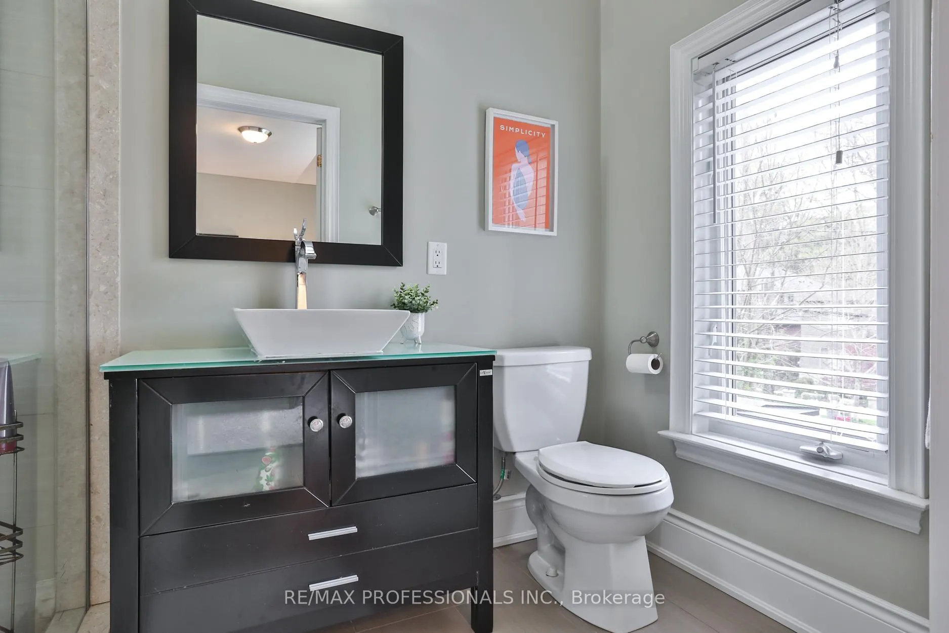 Photo 34 of 52 Bonnyview Drive, Etobicoke, Stonegate-Queensway — HOMEH